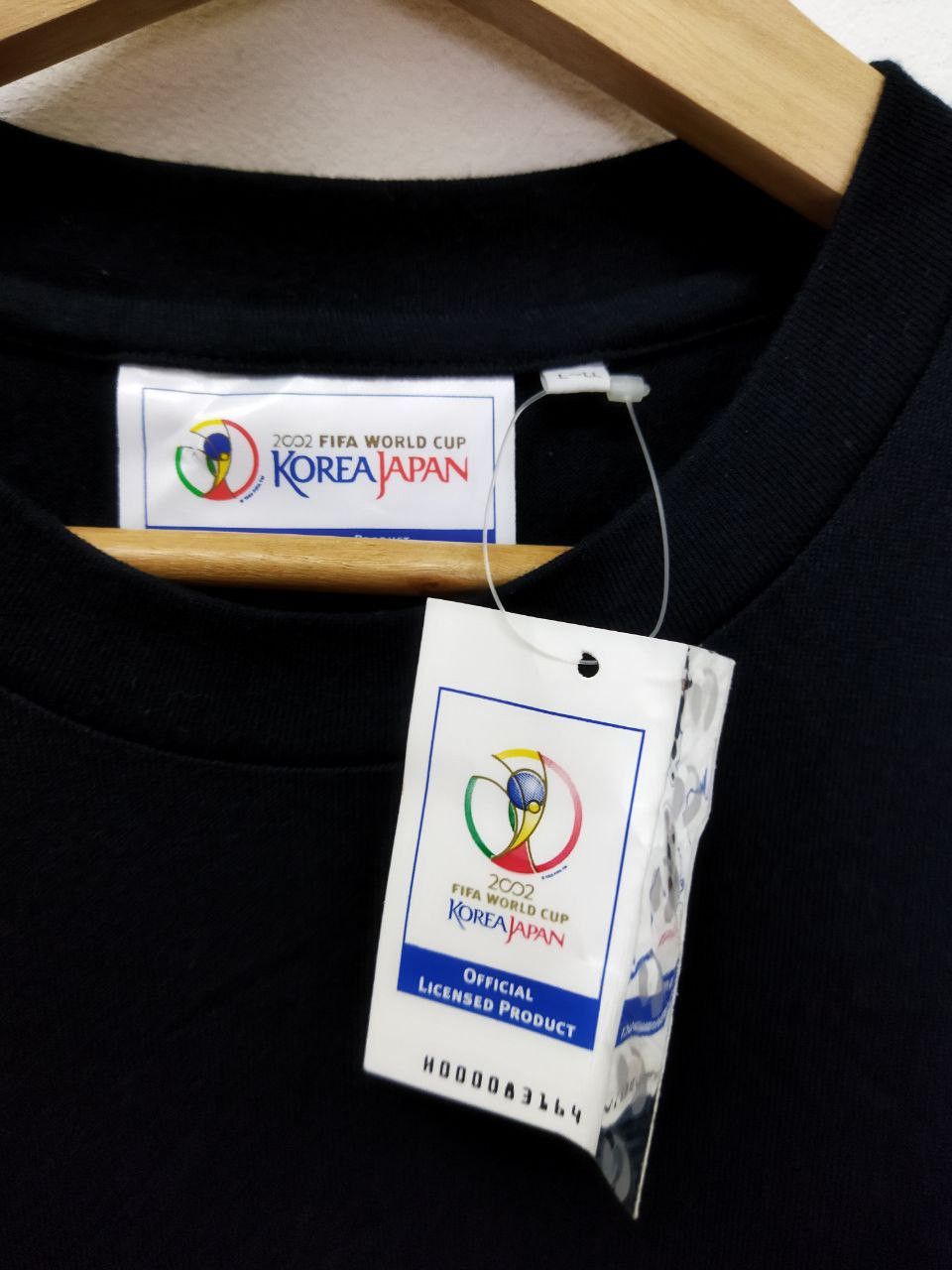 Vintage Vintage Fifa World Cup Korea Japan Tshirt Size US L / EU 52-54 / 3 - 6 Thumbnail