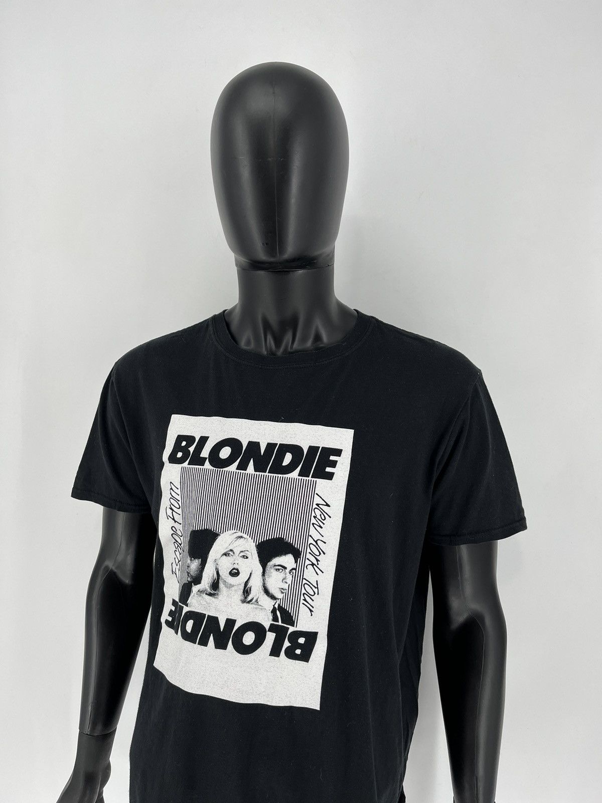 Band Tees 2019 Blondie New York Tour T Shirt Size US L / EU 52-54 / 3 - 4 Thumbnail