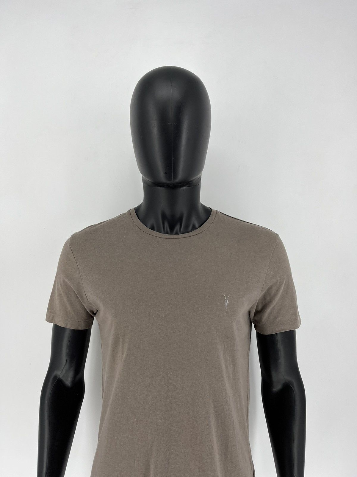 Allsaints Vintage Y2K Allsaints T-shirt Luxury Sportswear Size M Size US M / EU 48-50 / 2 - 1 Thumbnail