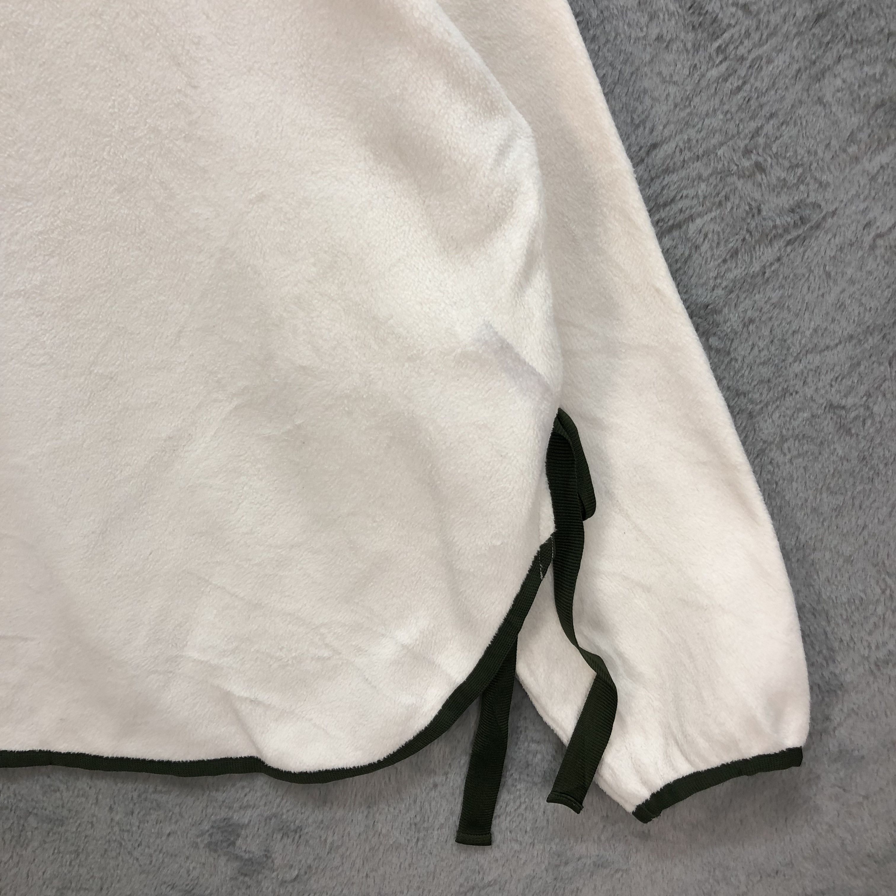 Uniqlo × White Mountaineering Uniqlo X White Mountaineering White Fleece #6007-217 Size M / US 6-8 / IT 42-44 - 14 Thumbnail