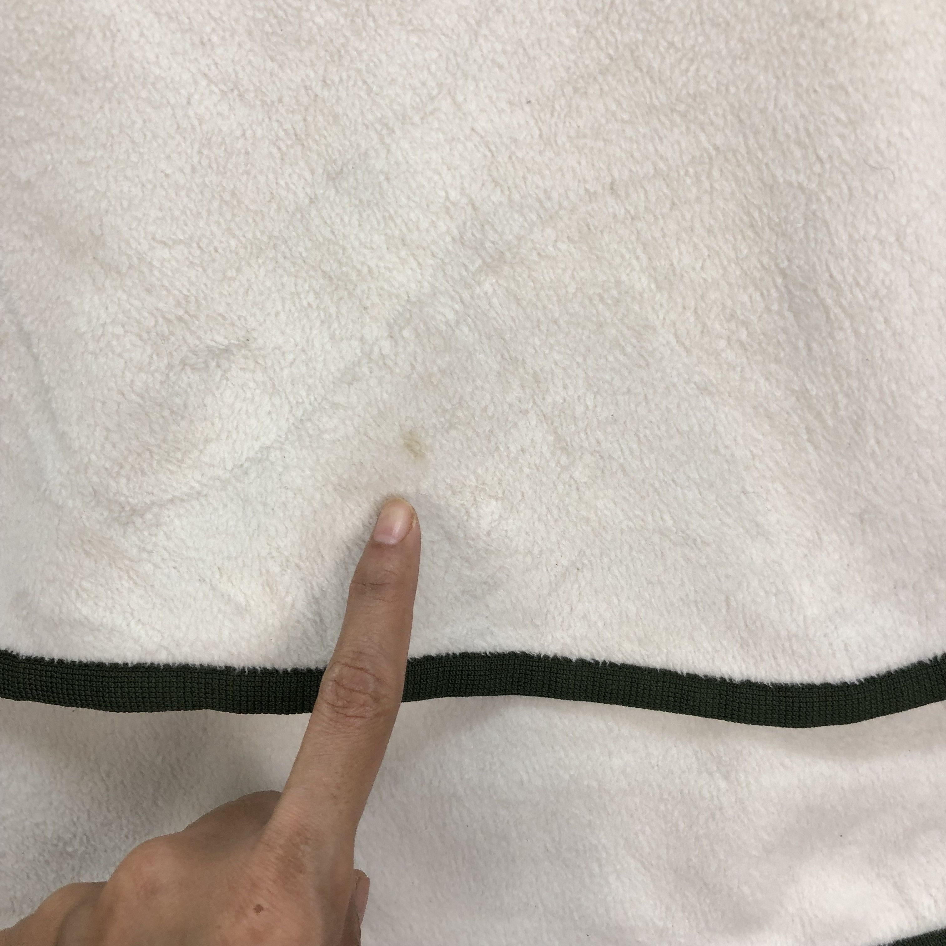 Uniqlo × White Mountaineering Uniqlo X White Mountaineering White Fleece #6007-217 Size M / US 6-8 / IT 42-44 - 5 Thumbnail