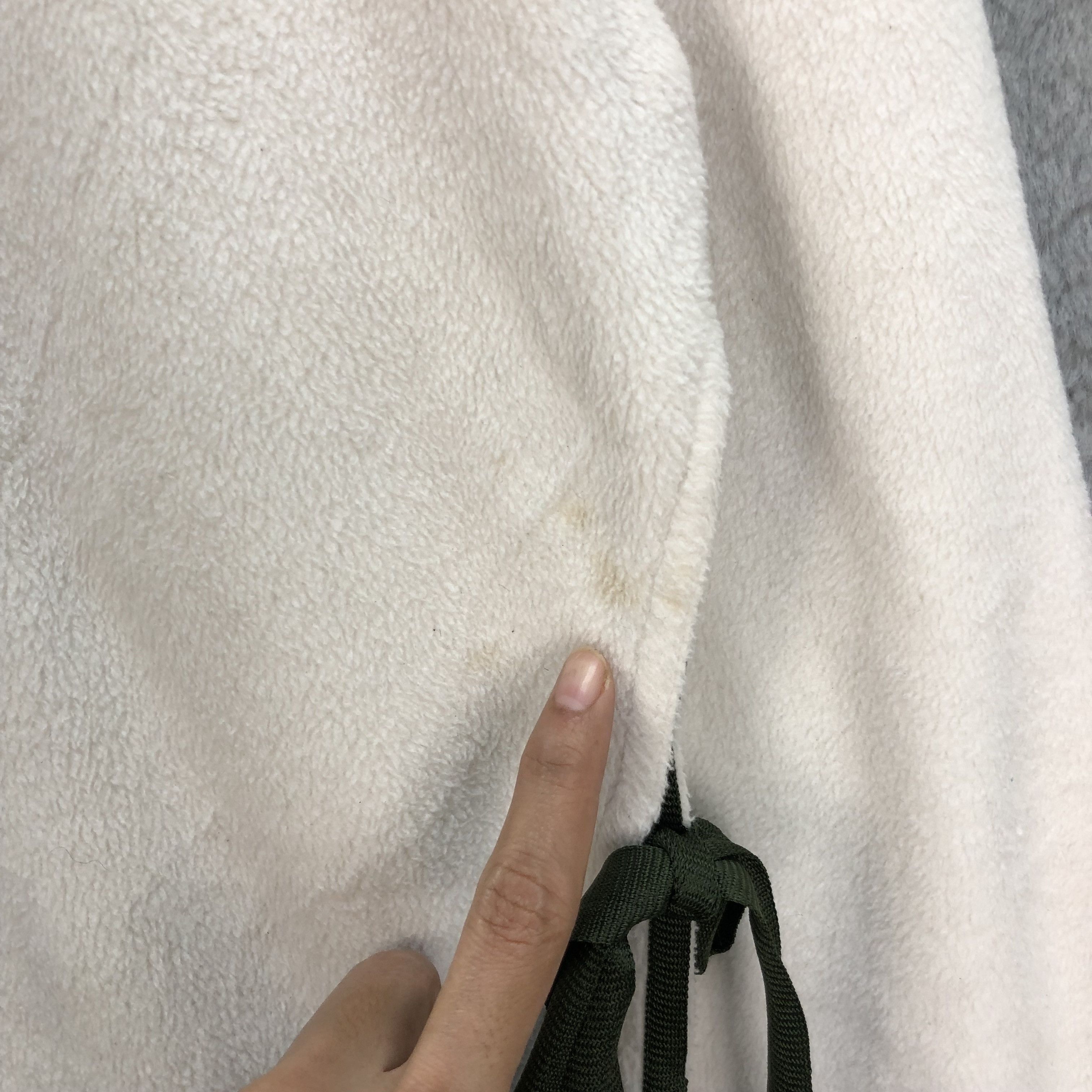 Uniqlo × White Mountaineering Uniqlo X White Mountaineering White Fleece #6007-217 Size M / US 6-8 / IT 42-44 - 4 Thumbnail