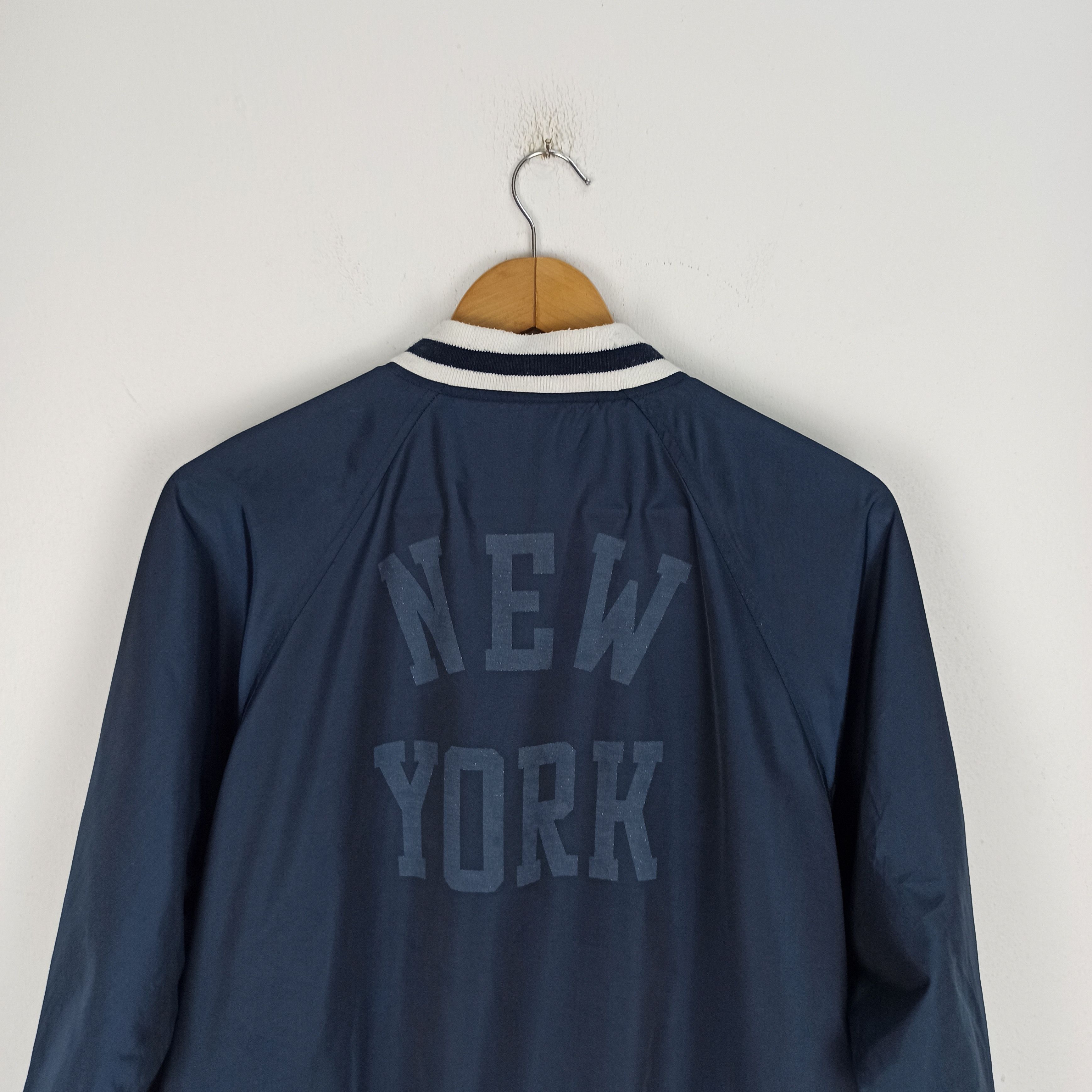Champion Vintage Champion New York Light Jacket Rare Design Size US L / EU 52-54 / 3 - 7 Thumbnail