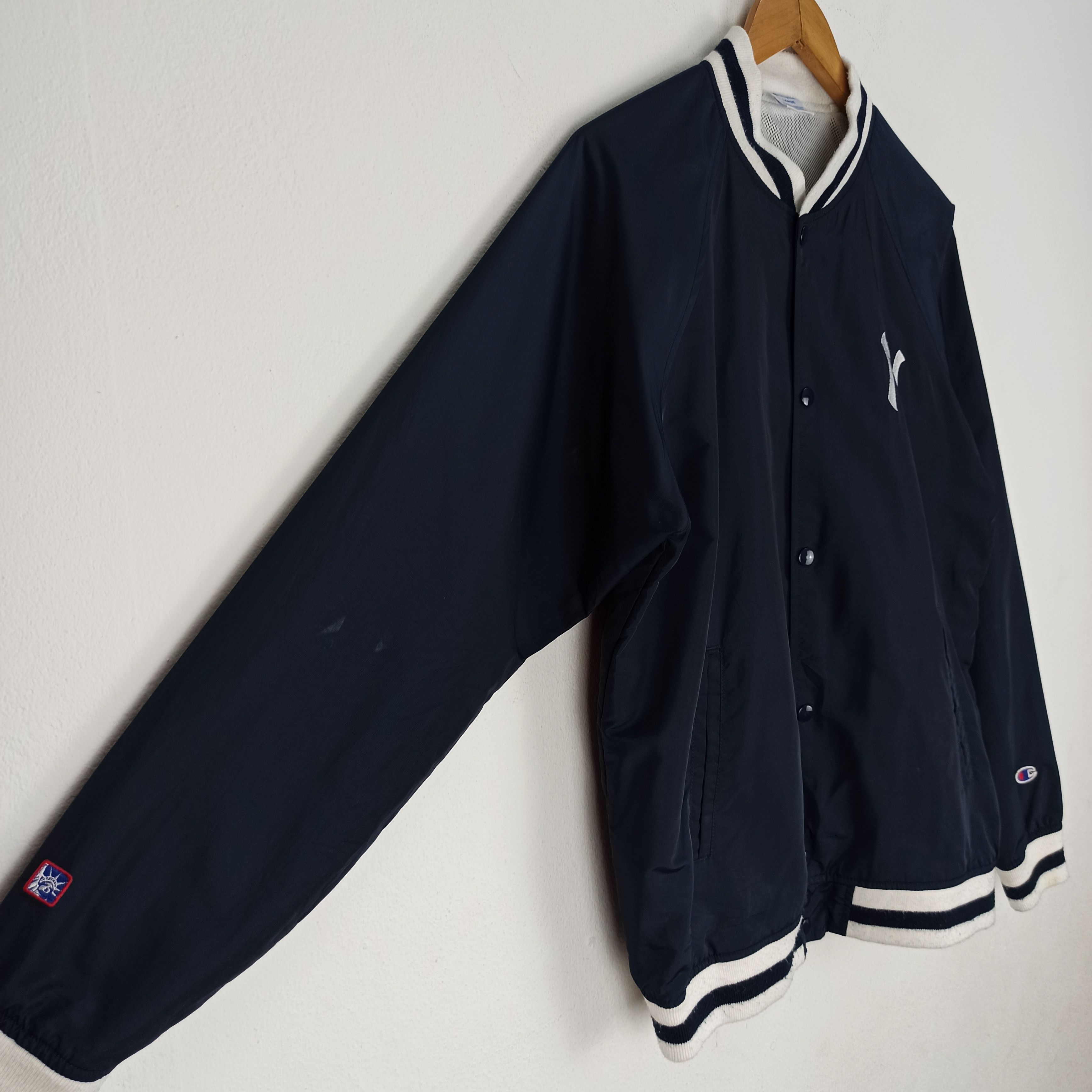 Champion Vintage Champion New York Light Jacket Rare Design Size US L / EU 52-54 / 3 - 3 Thumbnail