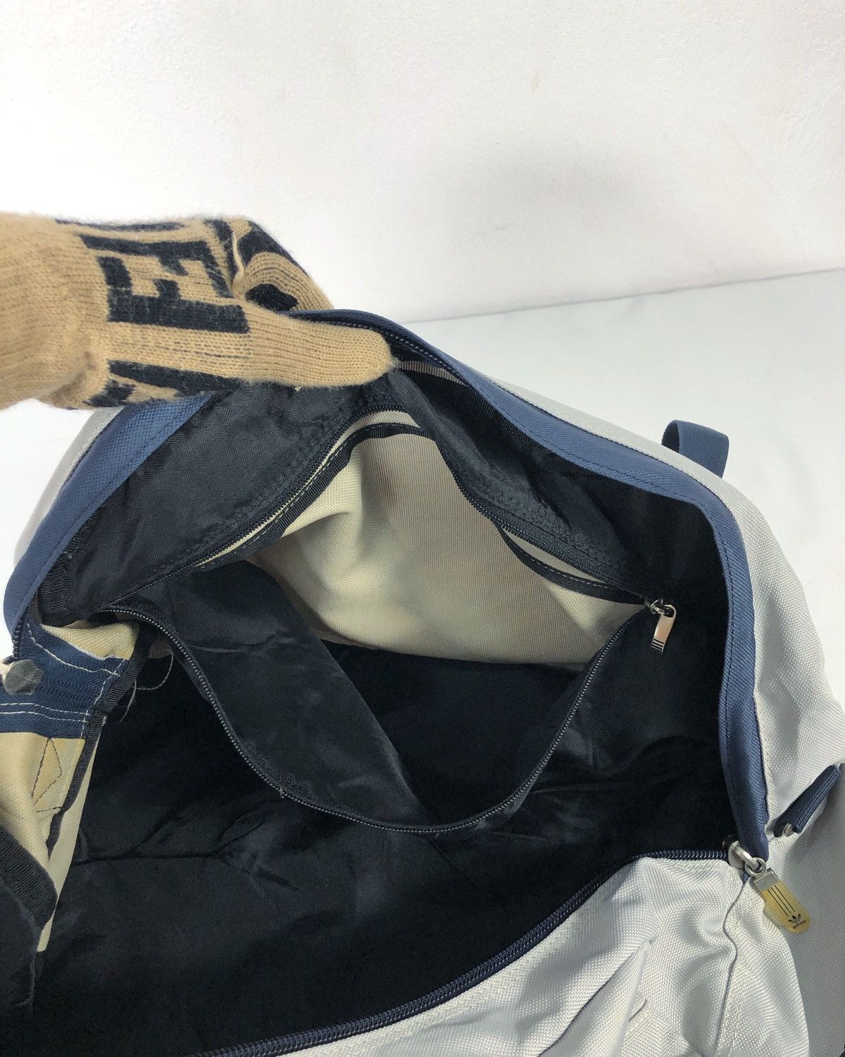 Adidas × Vintage Rare Vintage 90s Adidas Trefoil Duffle Bag Size ONE SIZE - 13 Thumbnail