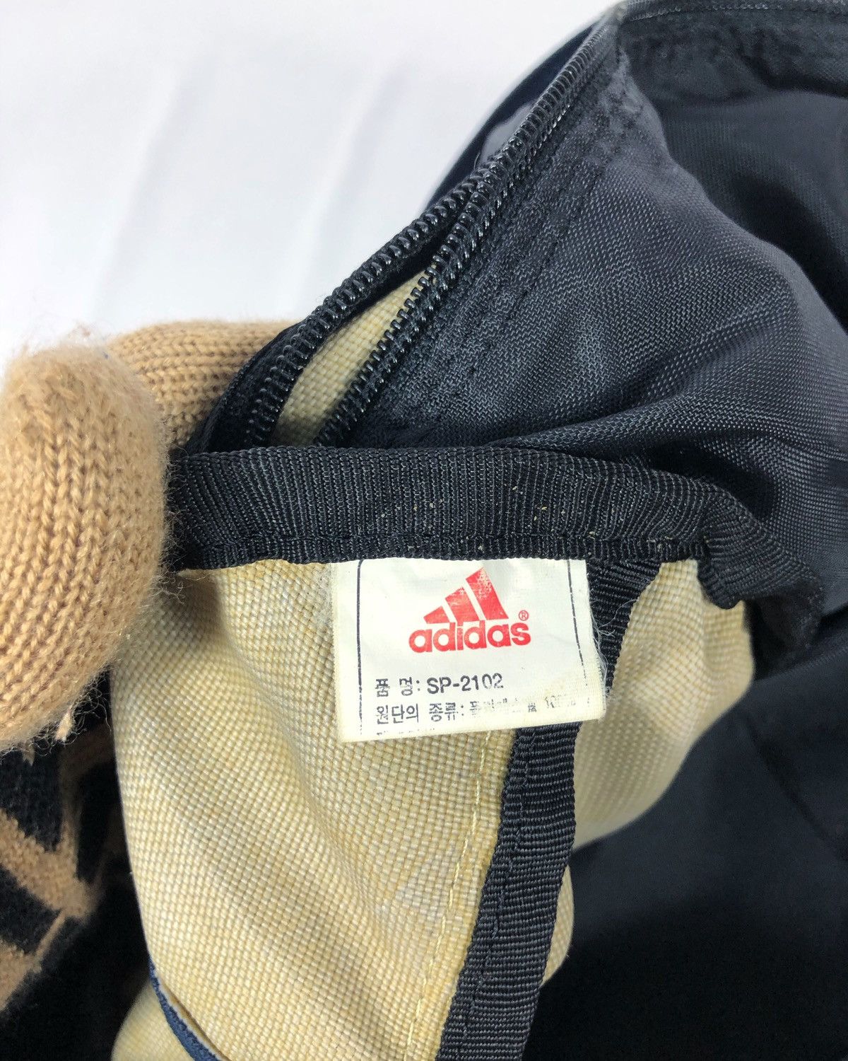 Adidas × Vintage Rare Vintage 90s Adidas Trefoil Duffle Bag Size ONE SIZE - 14 Thumbnail
