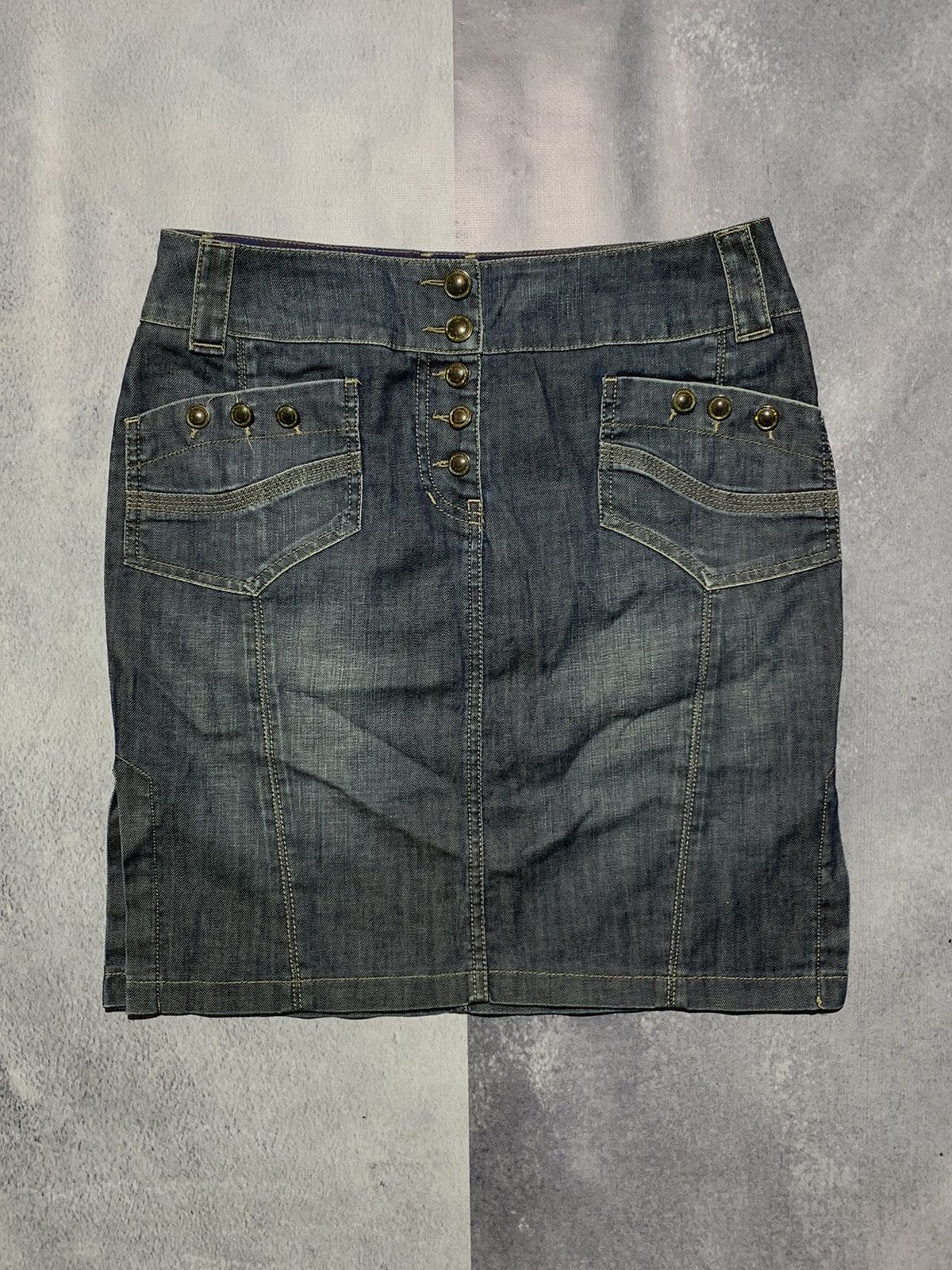 Japanese Brand × Vintage Vintage Y2K denim mini skirt streetwear style size 32 Size 32" / US 10 / IT 46 - 1 Thumbnail