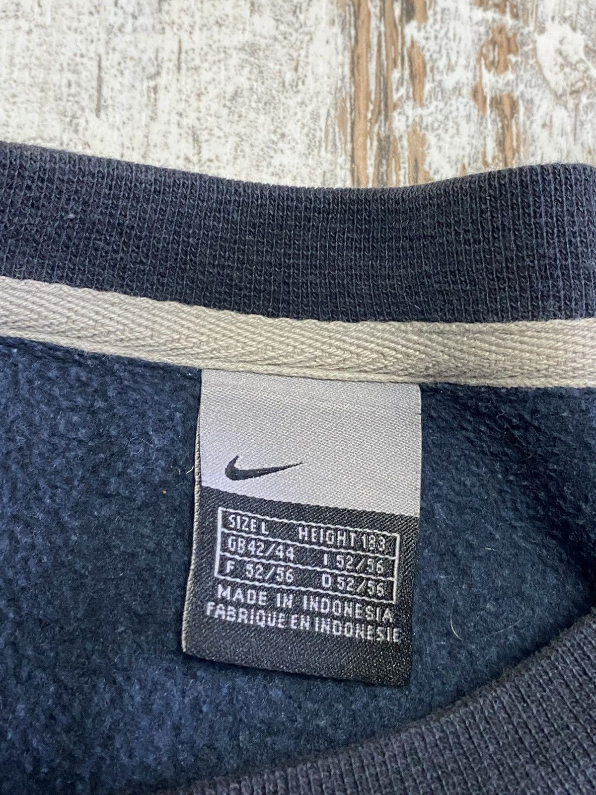 Nike Mens Vintage Nike swoosh sweatshirt y2k rare acg streetwear Size US L / EU 52-54 / 3 - 7 Thumbnail