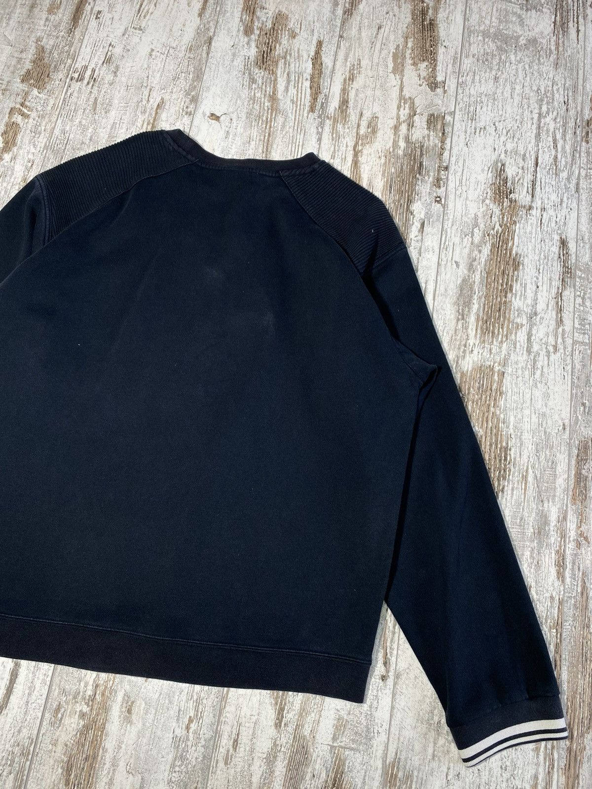 Nike Mens Vintage Nike swoosh sweatshirt y2k rare acg streetwear Size US L / EU 52-54 / 3 - 12 Thumbnail