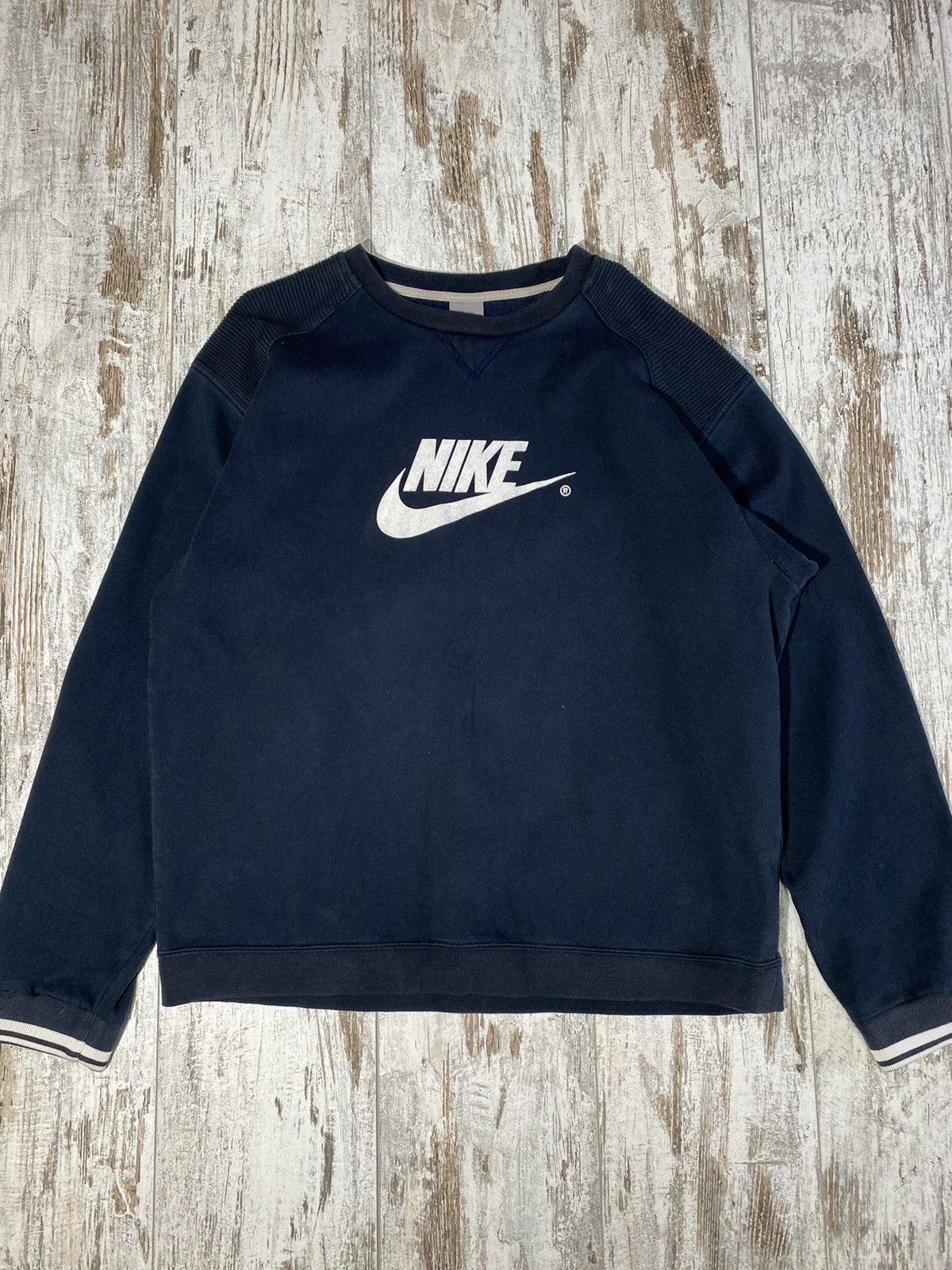 Nike Mens Vintage Nike swoosh sweatshirt y2k rare acg streetwear Size US L / EU 52-54 / 3 - 3 Thumbnail