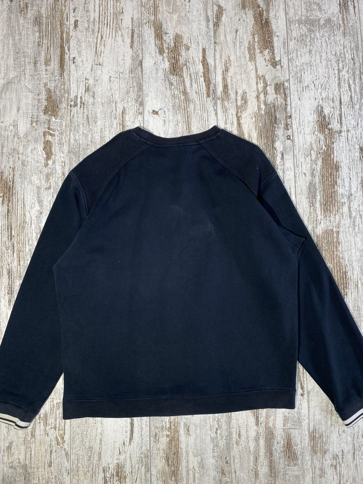 Nike Mens Vintage Nike swoosh sweatshirt y2k rare acg streetwear Size US L / EU 52-54 / 3 - 11 Thumbnail
