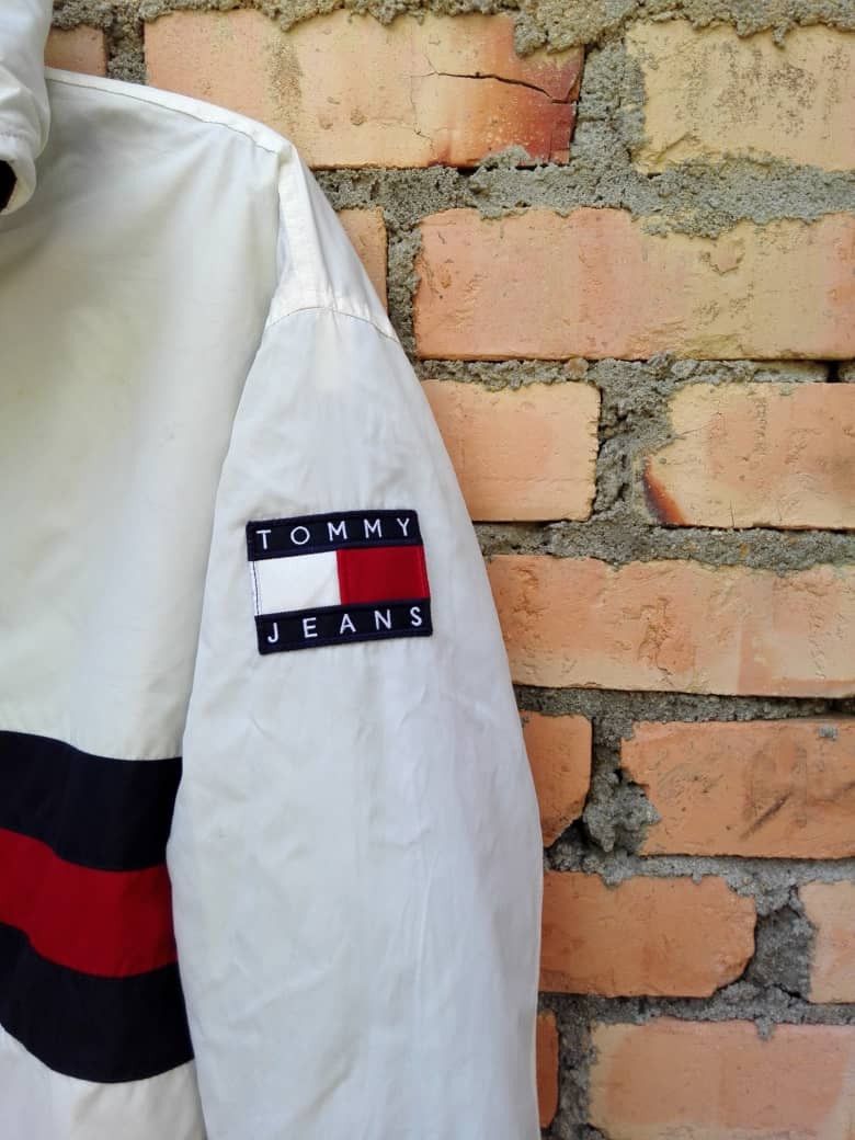 Sports Specialties × Tommy Hilfiger × Vintage Tommy Hilfiger/ Tommy Jeans Jacket Hooded Big Logo Size US M / EU 48-50 / 2 - 4 Thumbnail
