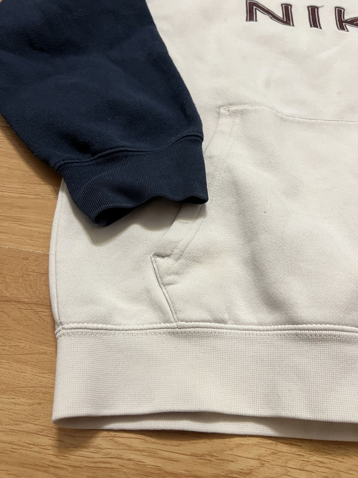 Nike Hoodie Nike vintage central logo central swoosh retro y2k Size S / US 4 / IT 40 - 5 Thumbnail