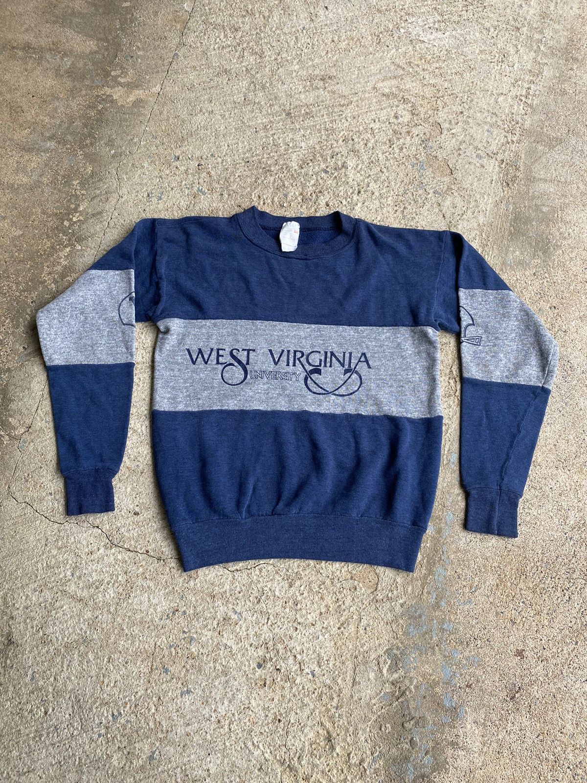 Vintage Vintage 80’s West Virginia University Sweatshirt Size US S / EU 44-46 / 1 - 1 Thumbnail
