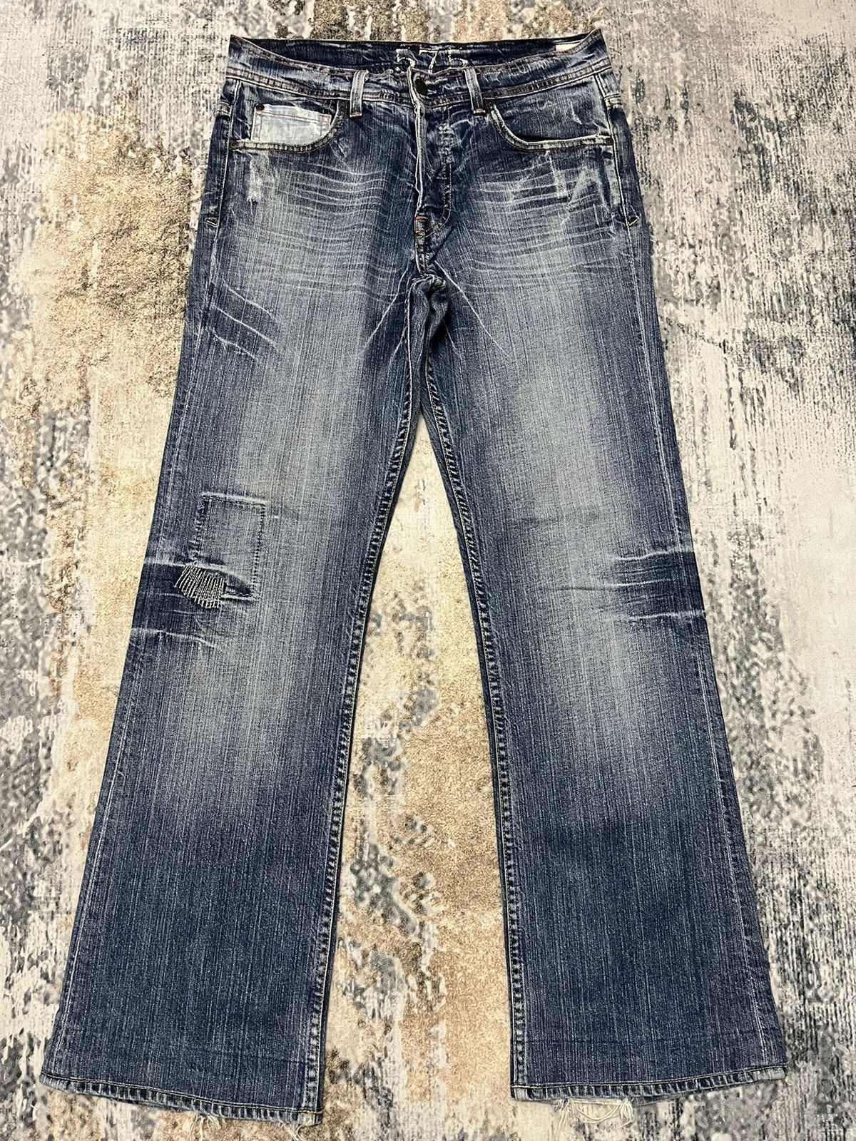 image of Avant Garde x Vintage 575 Los Angeles Distressed Denim Brand Usa Made in Blue, Men's (Size 30)