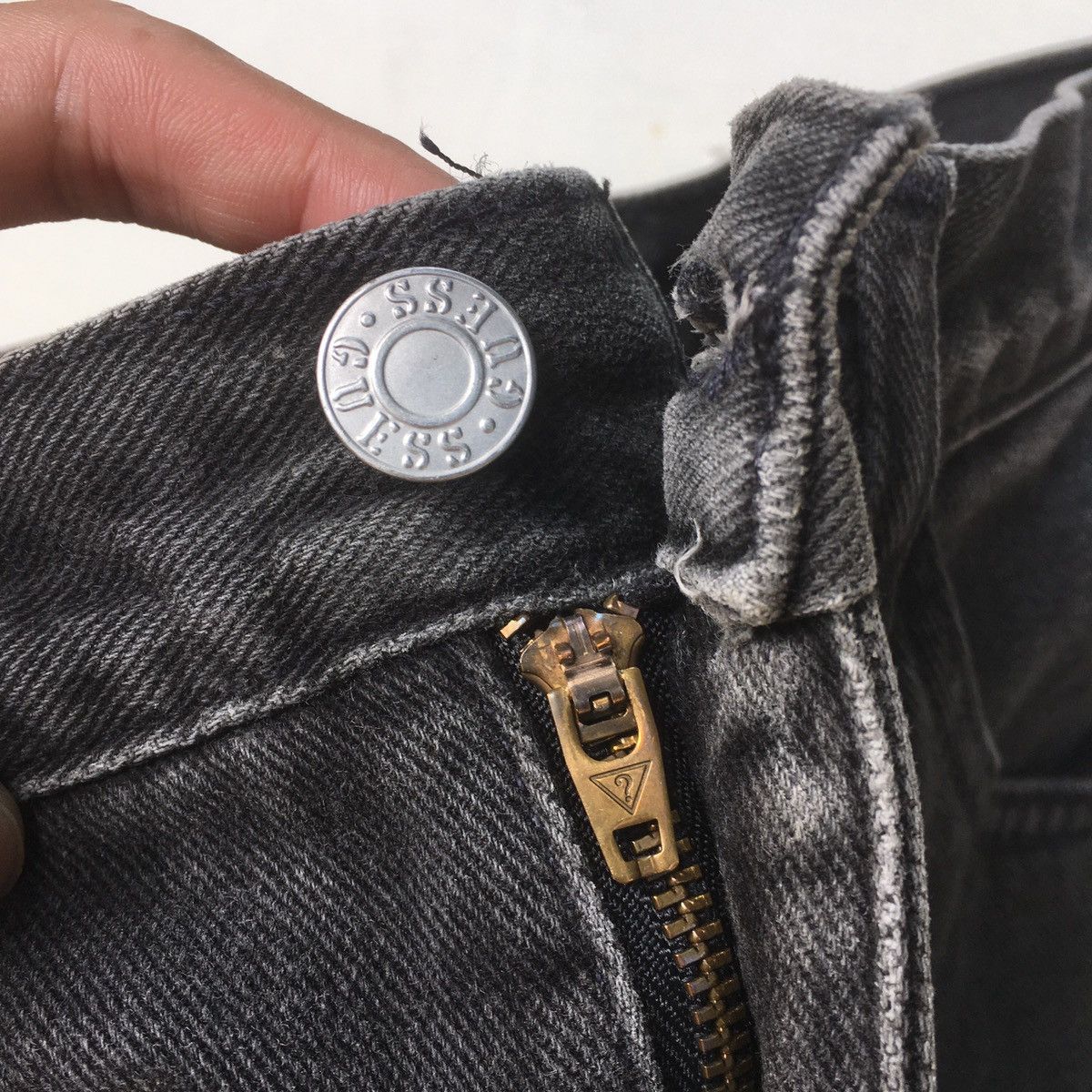 Guess × Vintage Vintage Guess Jeans Faded Black High Rise Size 28" / US 6 / IT 42 - 5 Thumbnail