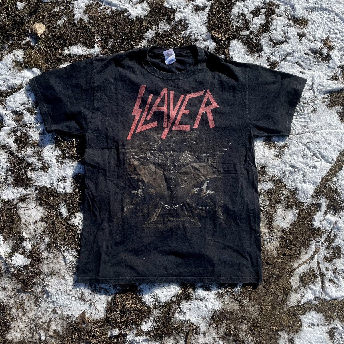 Vintage Vintage 90s Slayer Thrashed Graphic Band Tee Grunge Boxy L Size US L / EU 52-54 / 3 - 1 Thumbnail