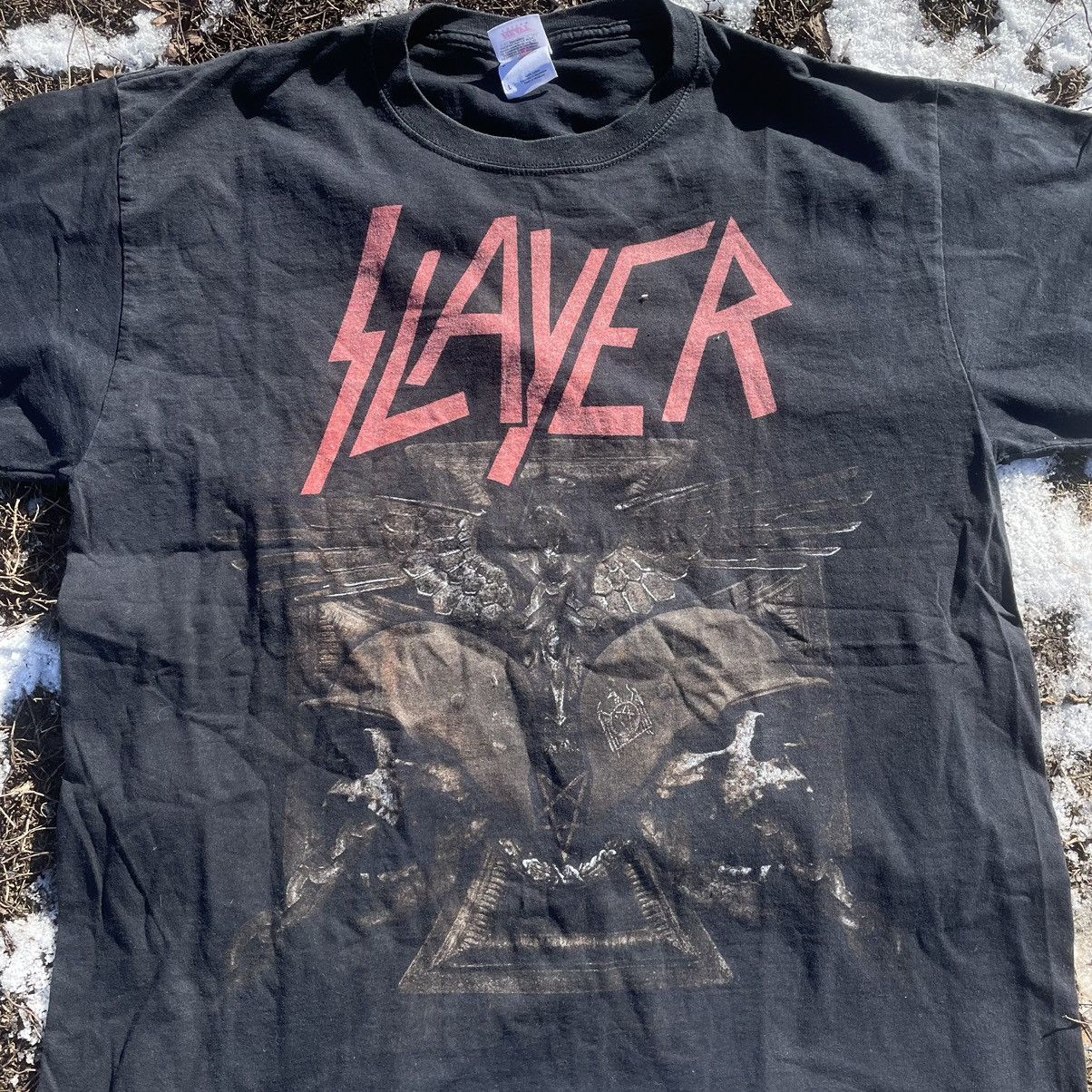 Vintage Vintage 90s Slayer Thrashed Graphic Band Tee Grunge Boxy L Size US L / EU 52-54 / 3 - 4 Thumbnail
