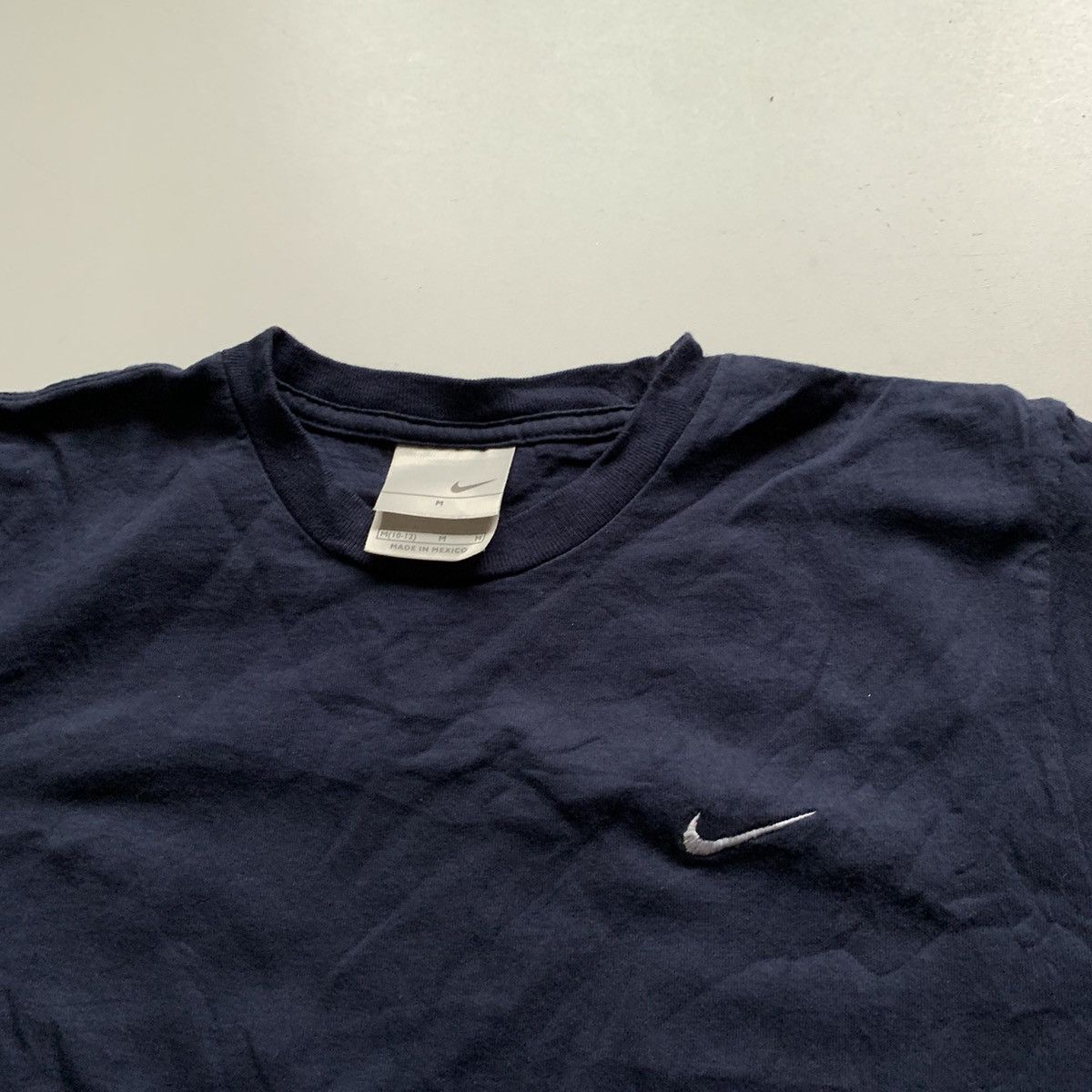Nike Vintage 90s Nike Embroidered Swoosh T Shirt Fits XS Rare Size US XS / EU 42 / 0 - 2 Thumbnail