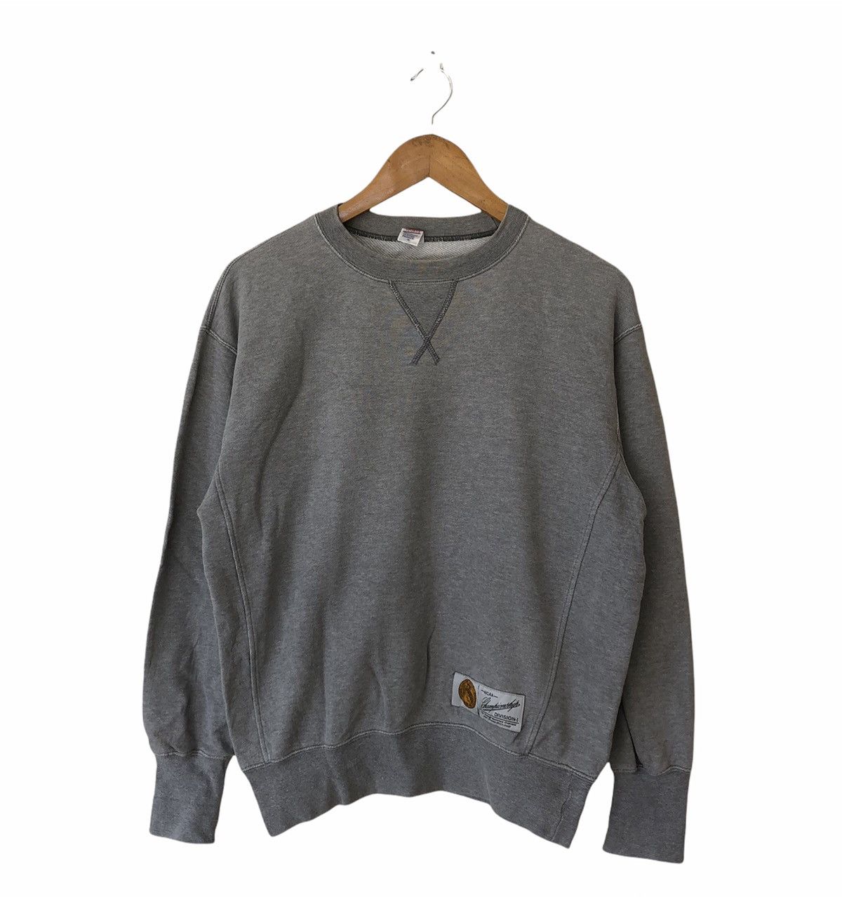 Japanese Brand VINTAGE DESCENTE NCAA CHAMPIONSHIP DIVISION-1 SWEATSHIRT Size US M / EU 48-50 / 2 - 1 Thumbnail