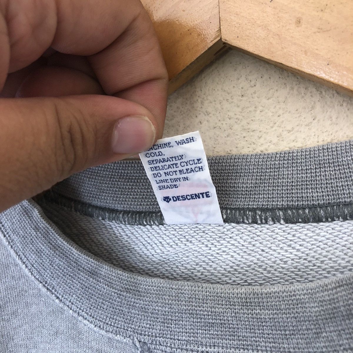 Japanese Brand VINTAGE DESCENTE NCAA CHAMPIONSHIP DIVISION-1 SWEATSHIRT Size US M / EU 48-50 / 2 - 9 Thumbnail