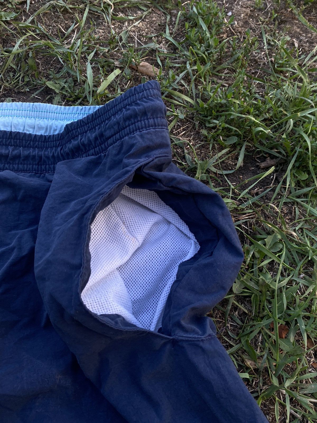 Adidas Vintage Adidas shorts streetwear y2k casual style size L Size US 34 / EU 50 - 2 Thumbnail