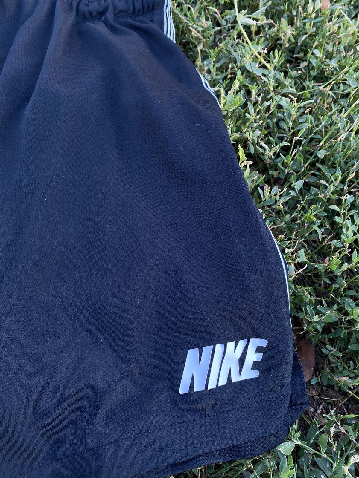 Nike Vintage Nike shorts streetwear swoosh casual y2k size M Size US 32 / EU 48 - 3 Thumbnail