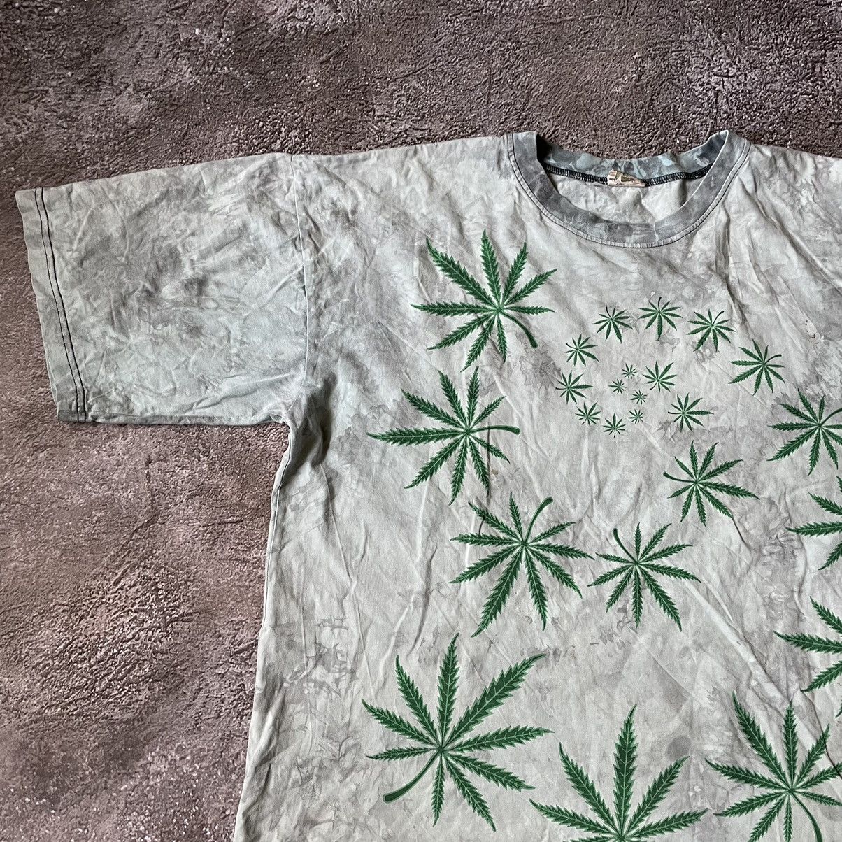 Vintage Vintage Y2K Sun Faded Graphic Tee All Over Print Streetwear Size US XL / EU 56 / 4 - 4 Thumbnail