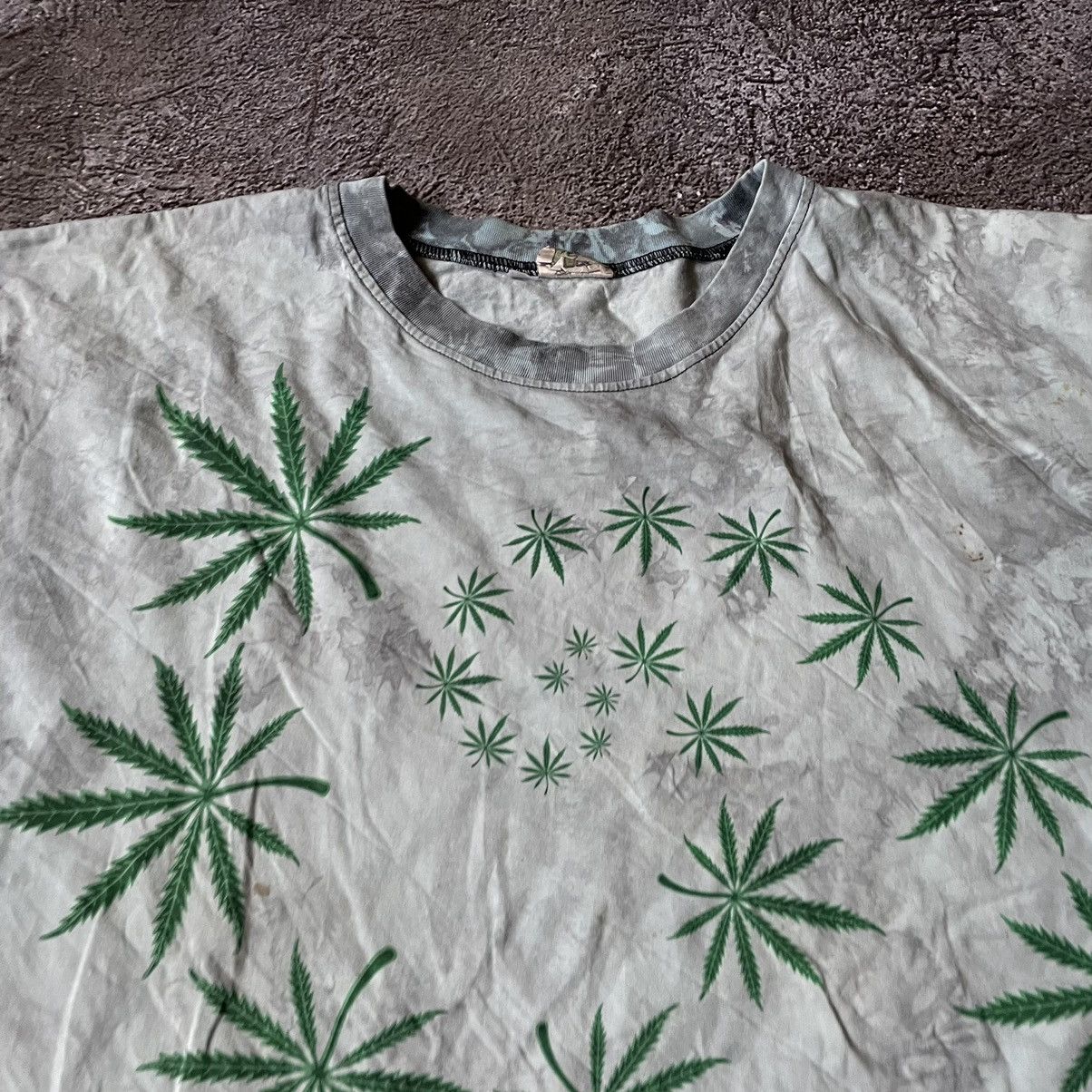 Vintage Vintage Y2K Sun Faded Graphic Tee All Over Print Streetwear Size US XL / EU 56 / 4 - 6 Thumbnail