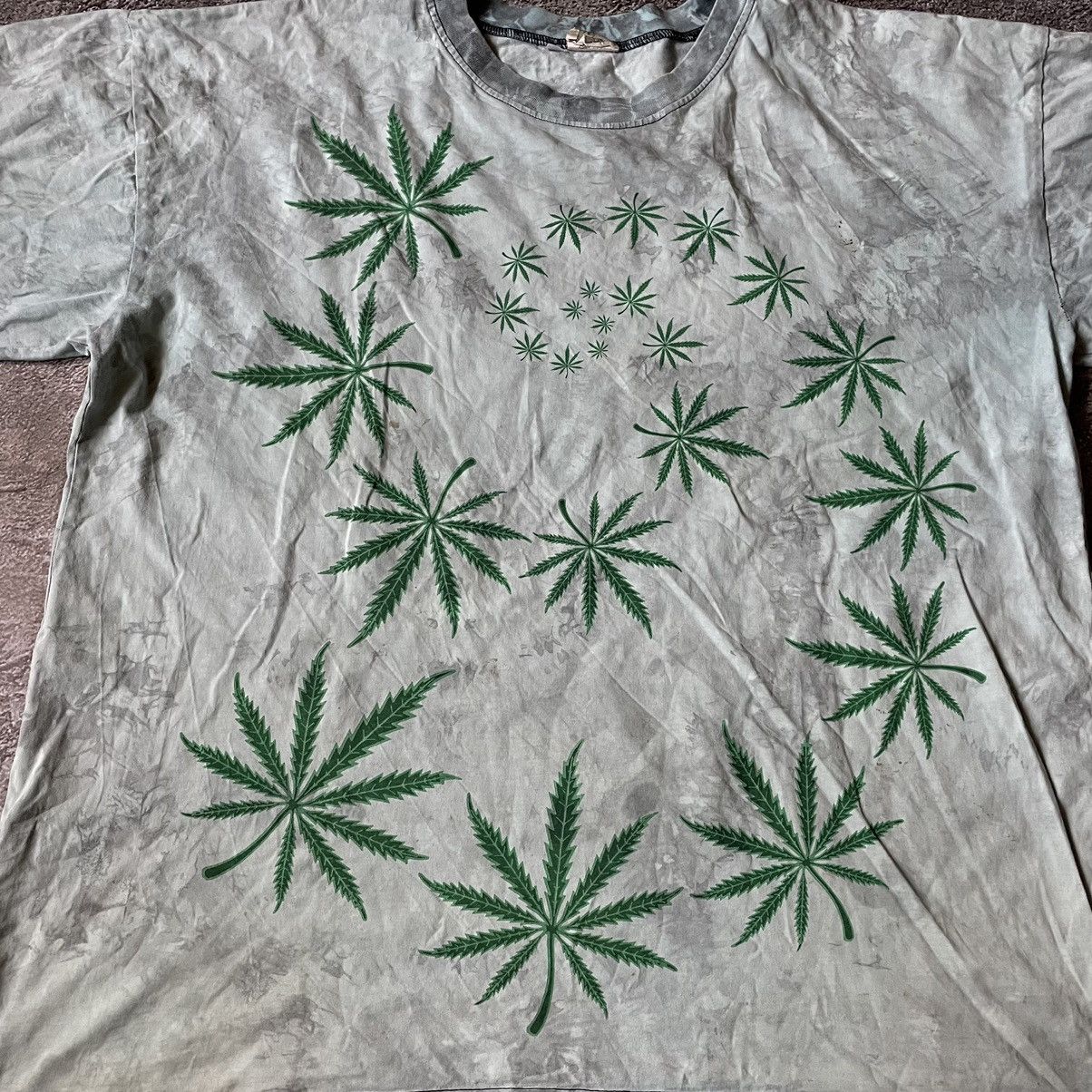 Vintage Vintage Y2K Sun Faded Graphic Tee All Over Print Streetwear Size US XL / EU 56 / 4 - 5 Thumbnail