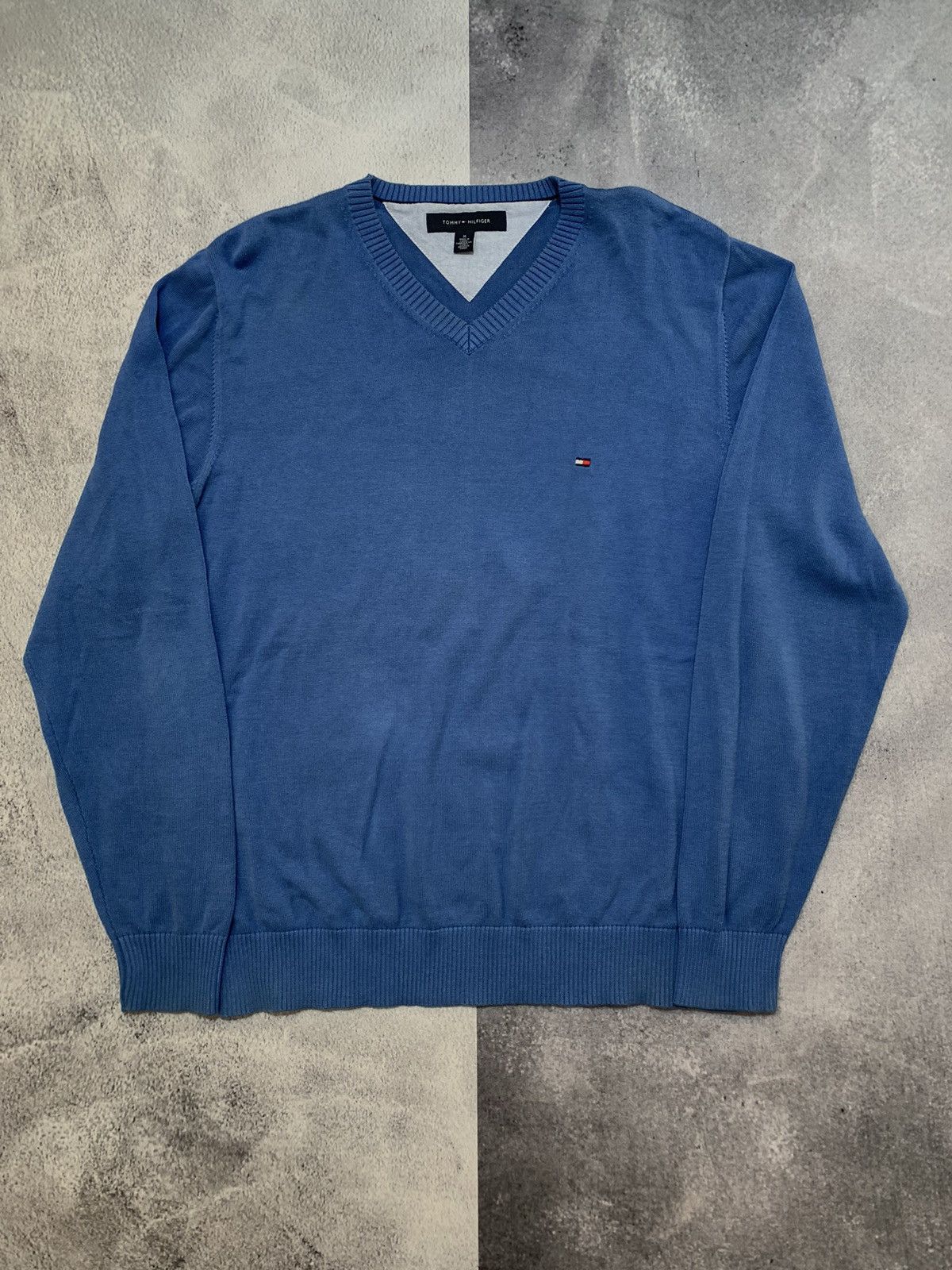 Tommy Hilfiger × Vintage Vintage 90s Tommy Hilfiger sweater old money style size M Size US M / EU 48-50 / 2 - 1 Thumbnail