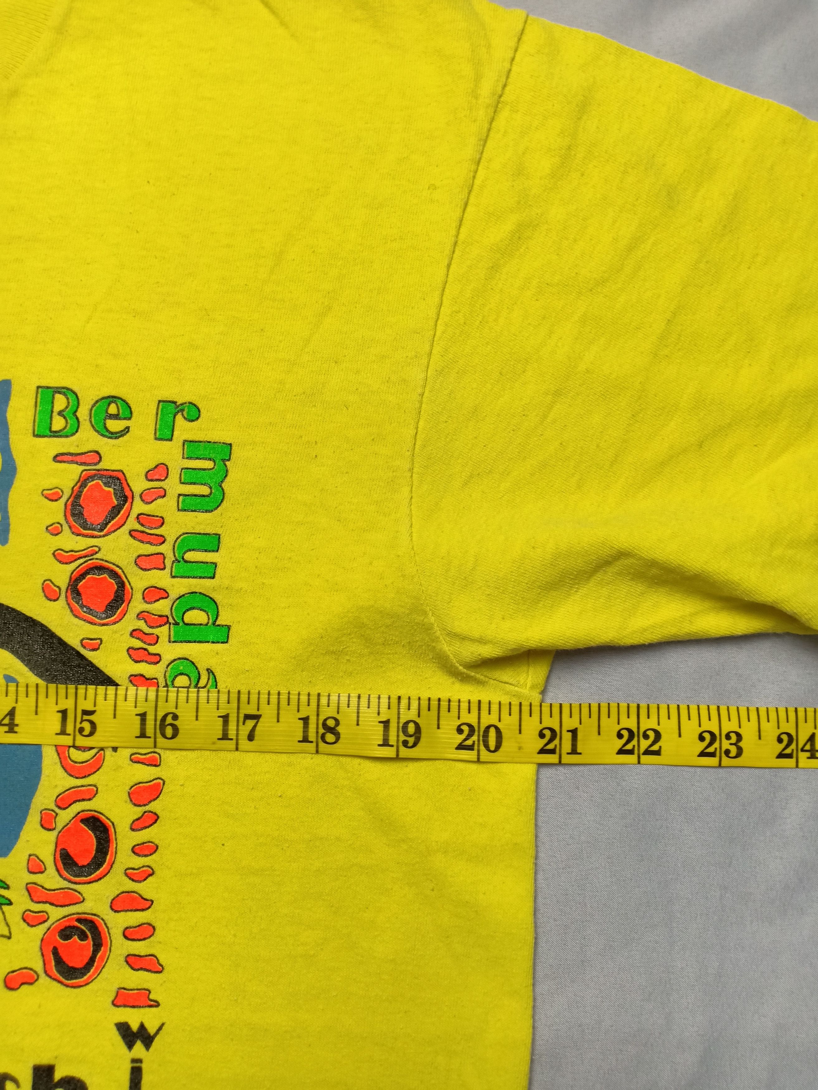 Fruit Of The Loom Vintage 80s 90s Surf Surfing Bermuda Beach Promo Tee Size US L / EU 52-54 / 3 - 6 Thumbnail