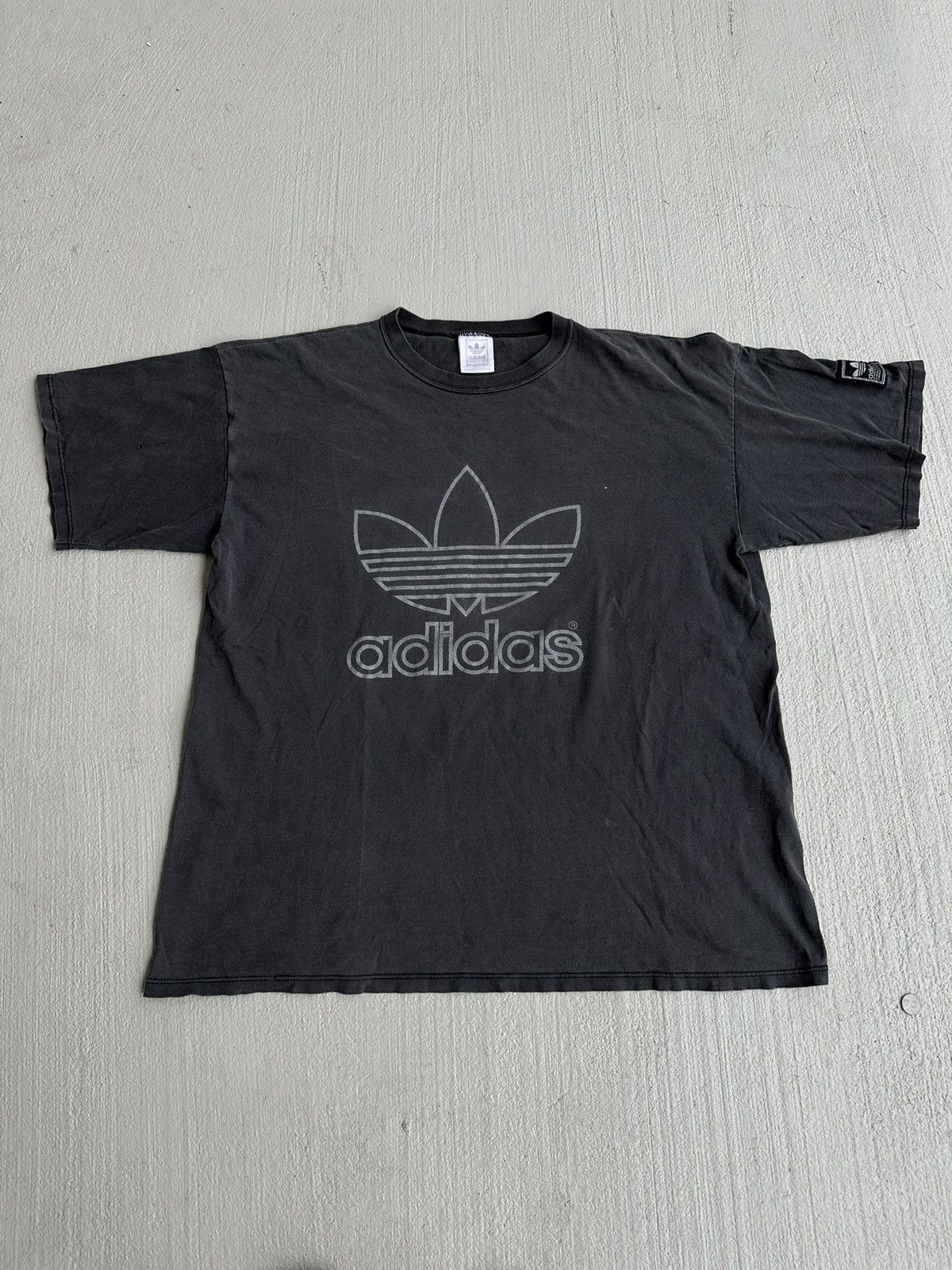 Other Vintage Faded Adidas Shirt Size US XL / EU 56 / 4 - 2 Thumbnail