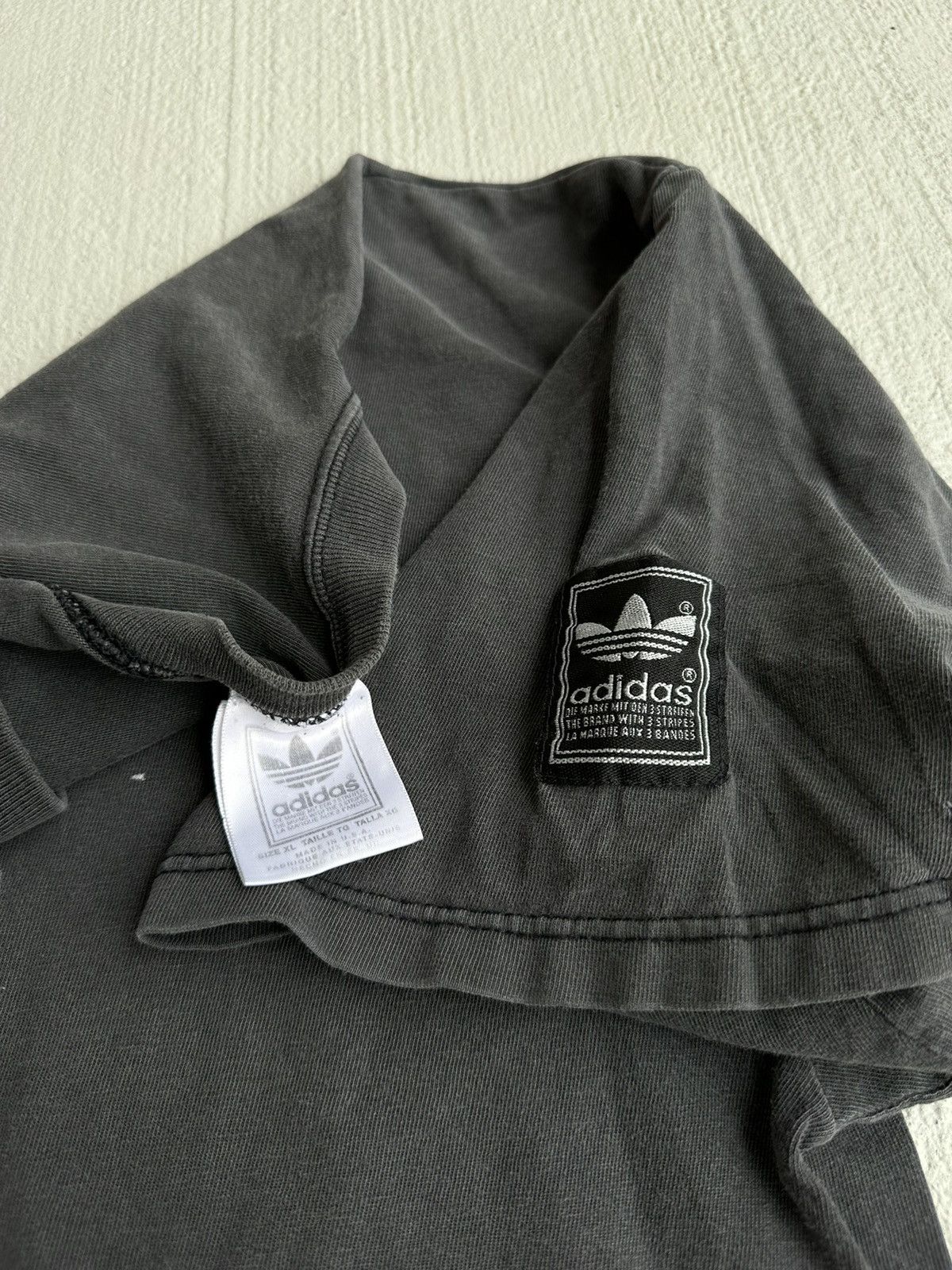 Other Vintage Faded Adidas Shirt Size US XL / EU 56 / 4 - 3 Thumbnail