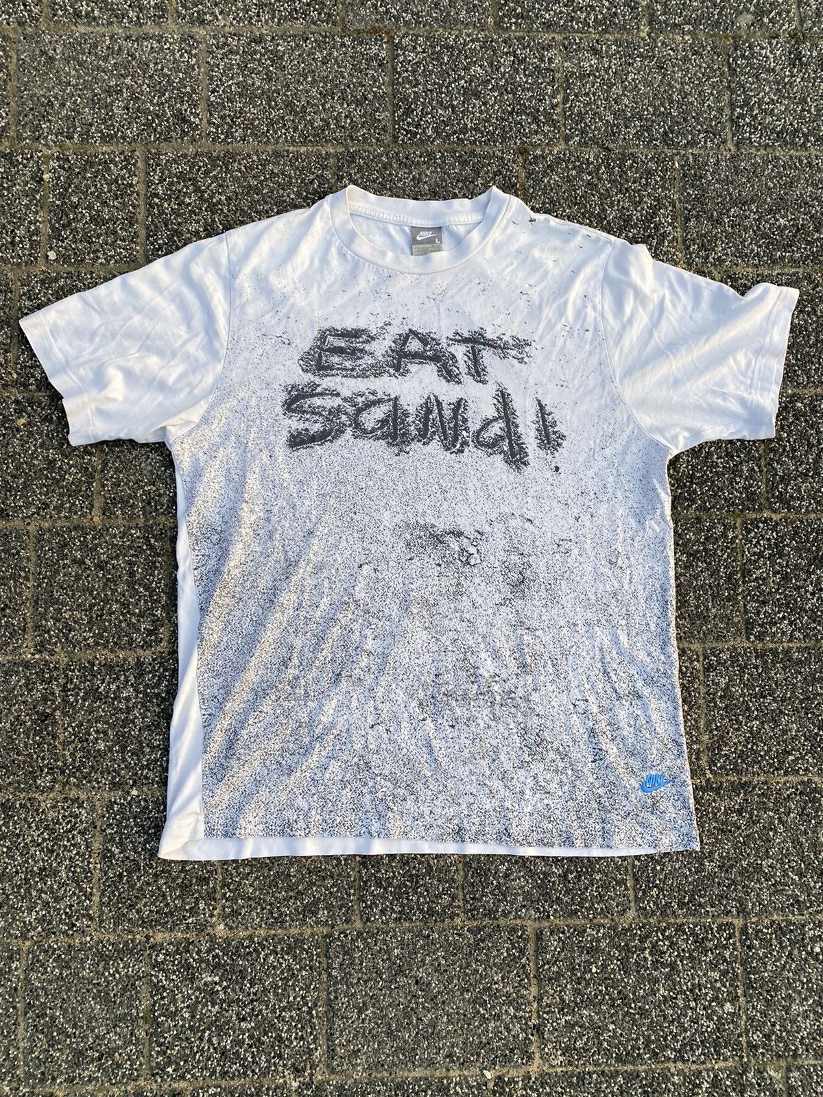 Vintage Nike 00s y2k eat sand rare tshirt Size US L / EU 52-54 / 3 - 1 Thumbnail