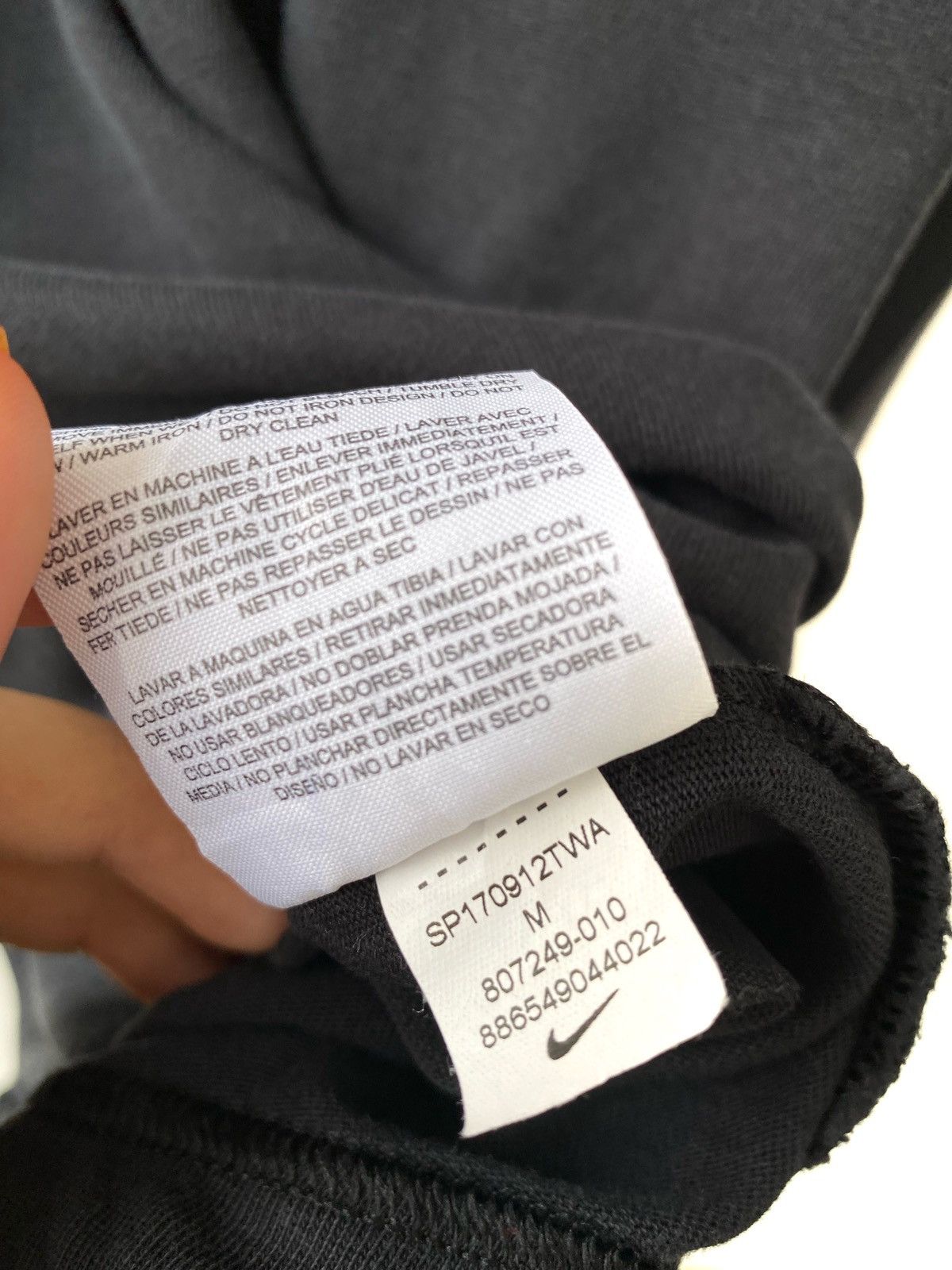 Nike Nike Small Logo Pullover Hoodies Size US M / EU 48-50 / 2 - 3 Thumbnail