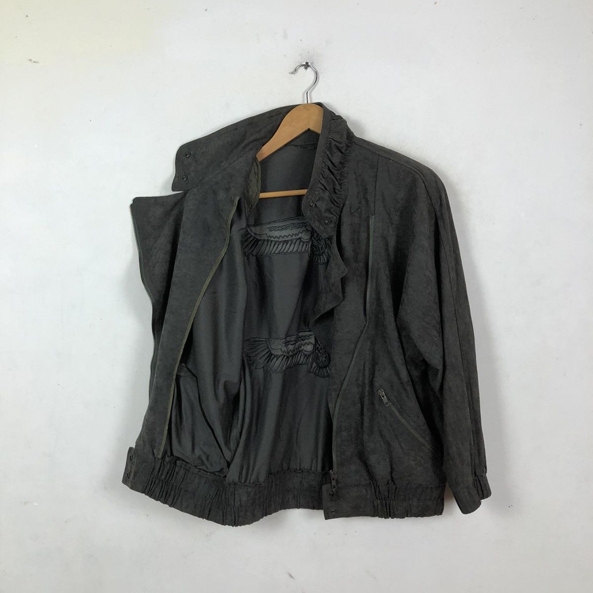 Japanese Brand BIG LOGO EAGLE ZIPPER JACKET RARE DESIGN Size US M / EU 48-50 / 2 - 9 Thumbnail