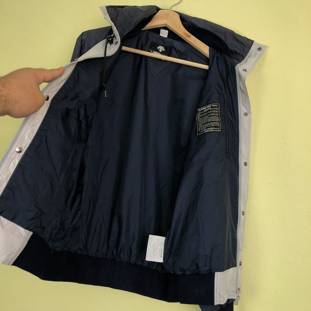 Descente Descente Gore-Tex Training Jacket Size US M / EU 48-50 / 2 - 14 Thumbnail