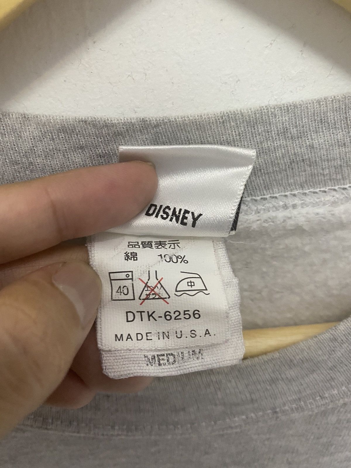 Mickey Mouse × Vintage Vintage 90s Mickey Mouse Crew Neck Sweatshirt Size US M / EU 48-50 / 2 - 7 Thumbnail