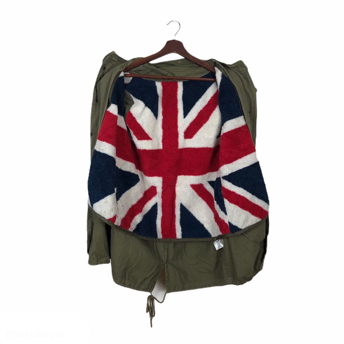 VINTAGE FISH TAIL BRITAIN FLAG BIG LOGO