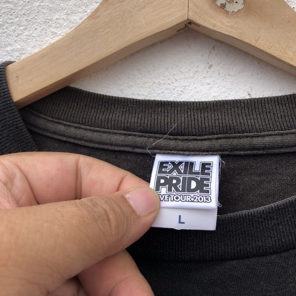 Band Tees VINTAGE EXILE LIVE TOUR 2013 PRIDE TEE BIG LOGO Size US L / EU 52-54 / 3 - 7 Thumbnail