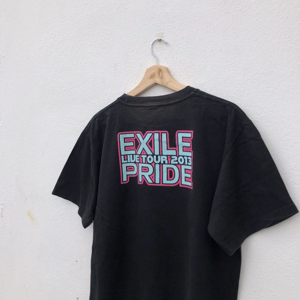 Band Tees VINTAGE EXILE LIVE TOUR 2013 PRIDE TEE BIG LOGO Size US L / EU 52-54 / 3 - 6 Thumbnail