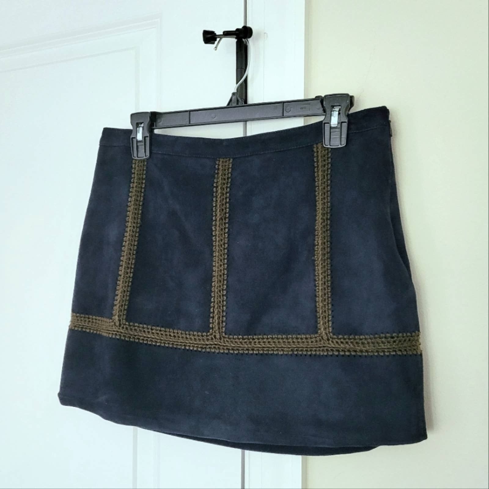 Ramy Brook Bradey Navy Blue Suede Olive Green Crochet Detail Mini Skirt Size 31" - 3 Thumbnail