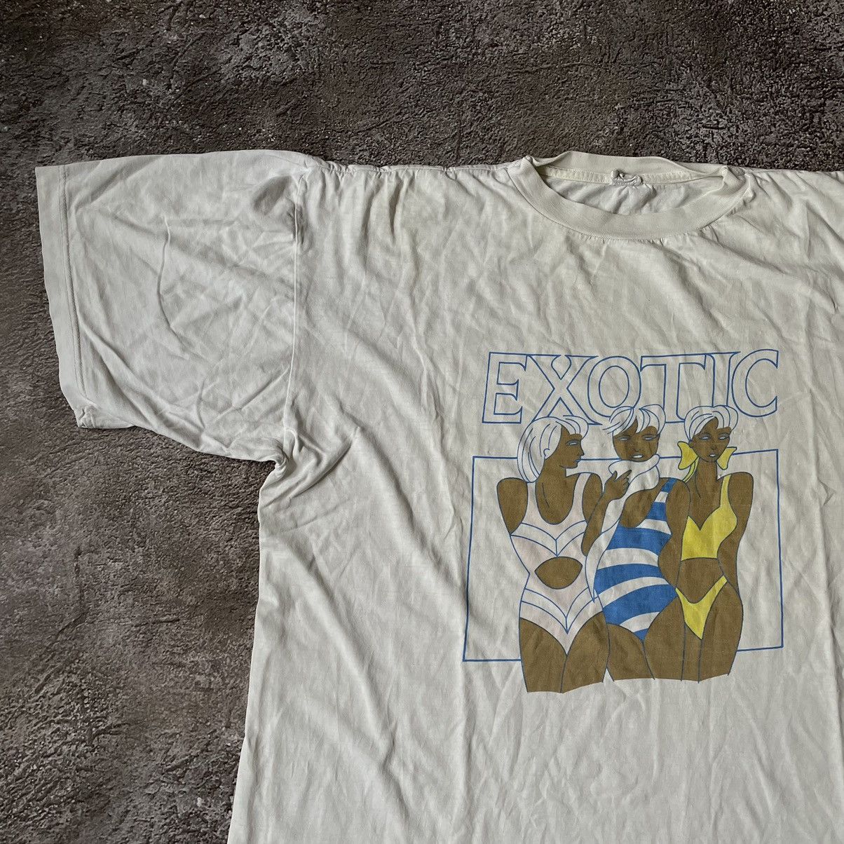 Vintage Vintage Y2K Sun Faded Graphic Tee Streetwear Skate Baggy M Size US M / EU 48-50 / 2 - 4 Thumbnail