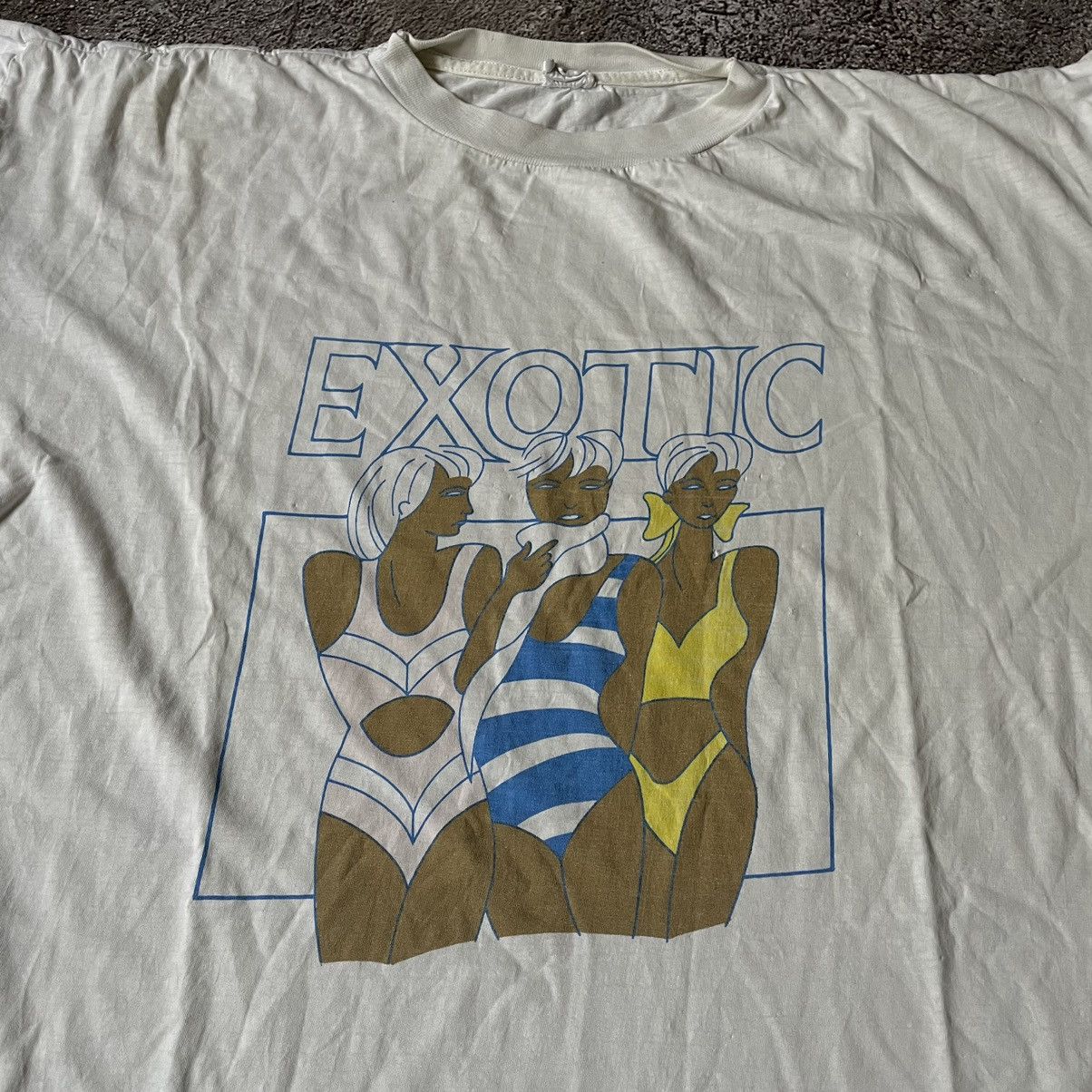 Vintage Vintage Y2K Sun Faded Graphic Tee Streetwear Skate Baggy M Size US M / EU 48-50 / 2 - 5 Thumbnail