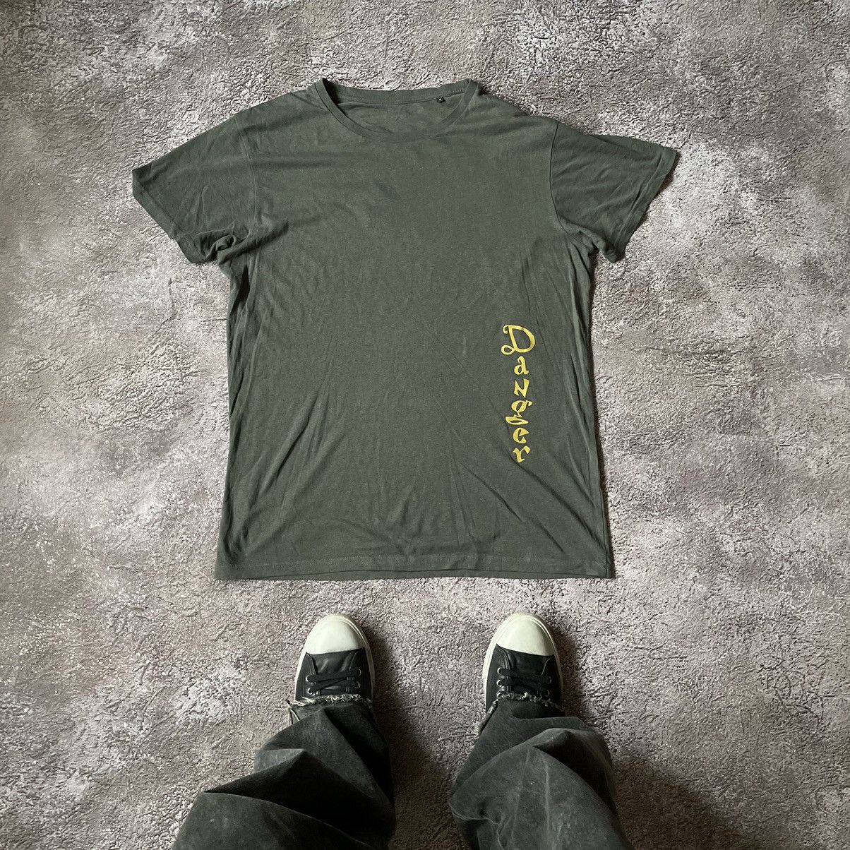 Vintage Vintage Y2K Sun Faded Graphic Tee Too Hot Olive Techwear M Size US M / EU 48-50 / 2 - 6 Thumbnail