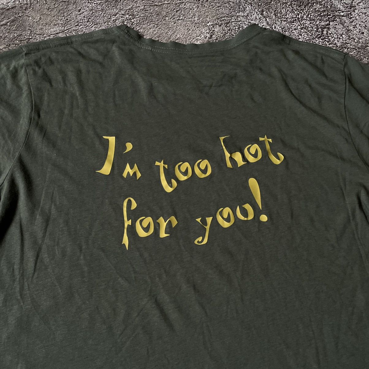 Vintage Vintage Y2K Sun Faded Graphic Tee Too Hot Olive Techwear M Size US M / EU 48-50 / 2 - 5 Thumbnail