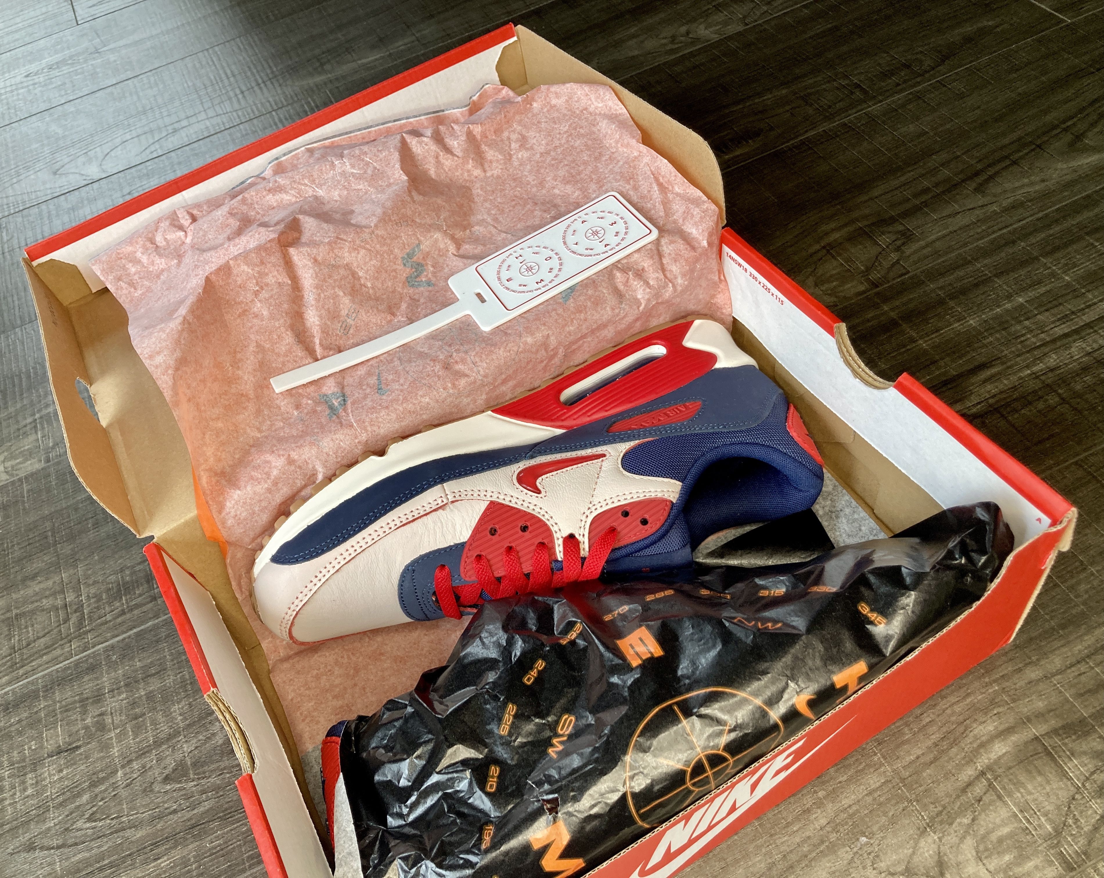 Nike Nike Air Max 90 Home & Away Red Size US 10.5 / EU 43-44 - 6 Thumbnail