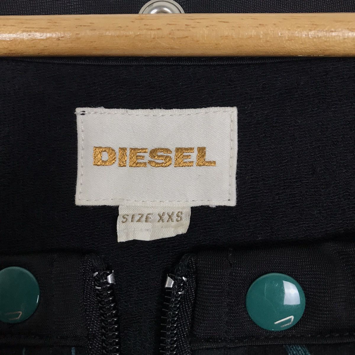 Diesel × Vintage Vintage Diesel Women’s Off Shoulder Zip Up Sweatshirt Size M / US 6-8 / IT 42-44 - 7 Thumbnail