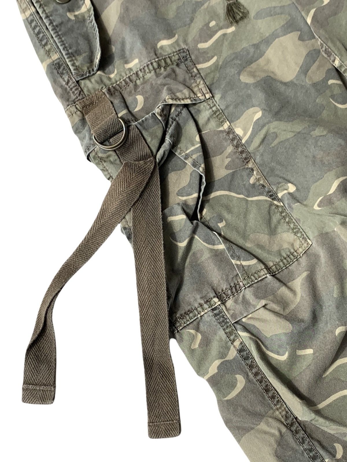 Seditionaries Uniqlo Camouflage Bondage Multi Pocket Parachute Cargo Pant Size US 30 / EU 46 - 4 Thumbnail
